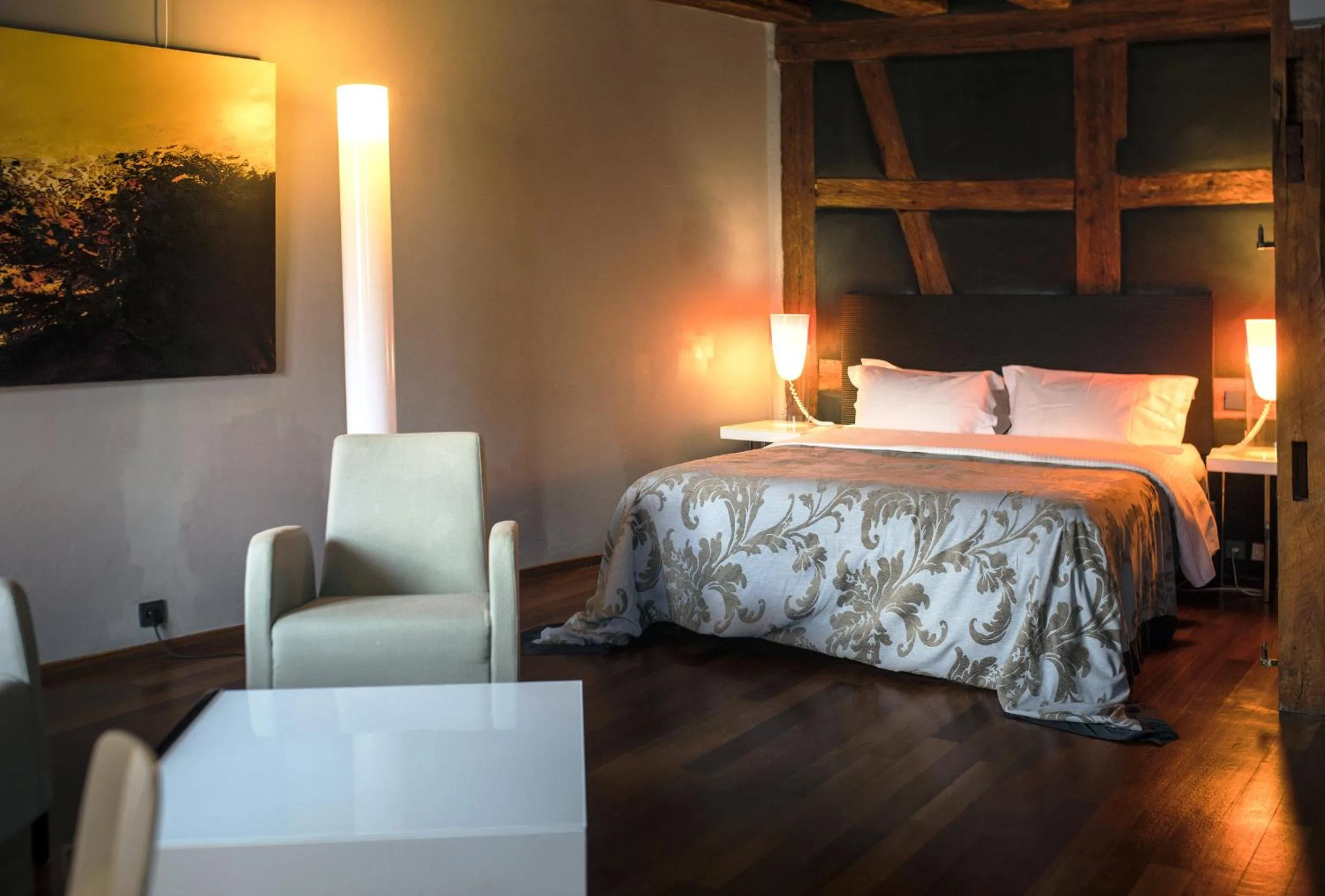 Bedroom, Bed in Le B. Suites, Chambres & Restaurant