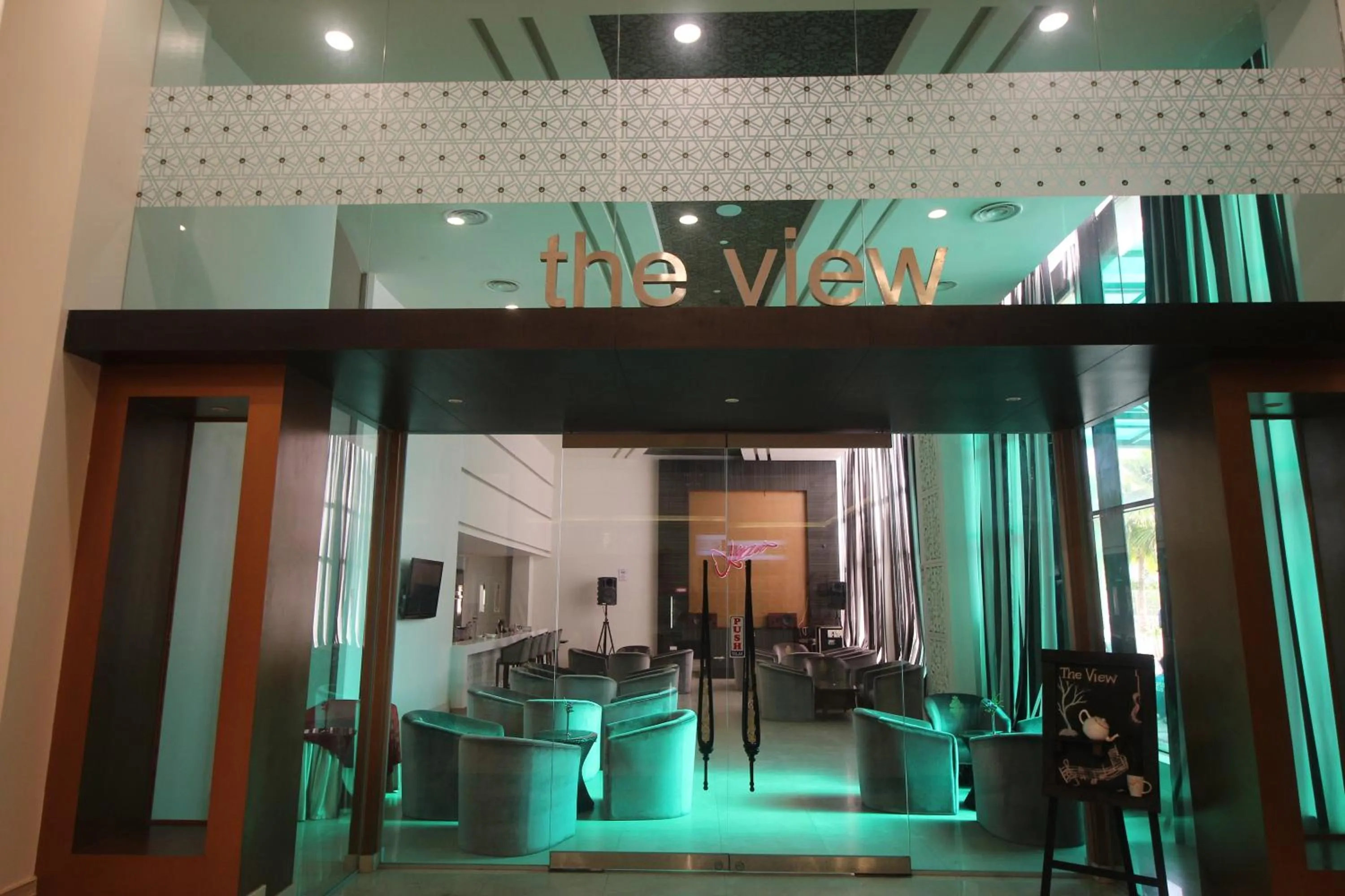 Restaurant/places to eat in Grand Riverview Hotel