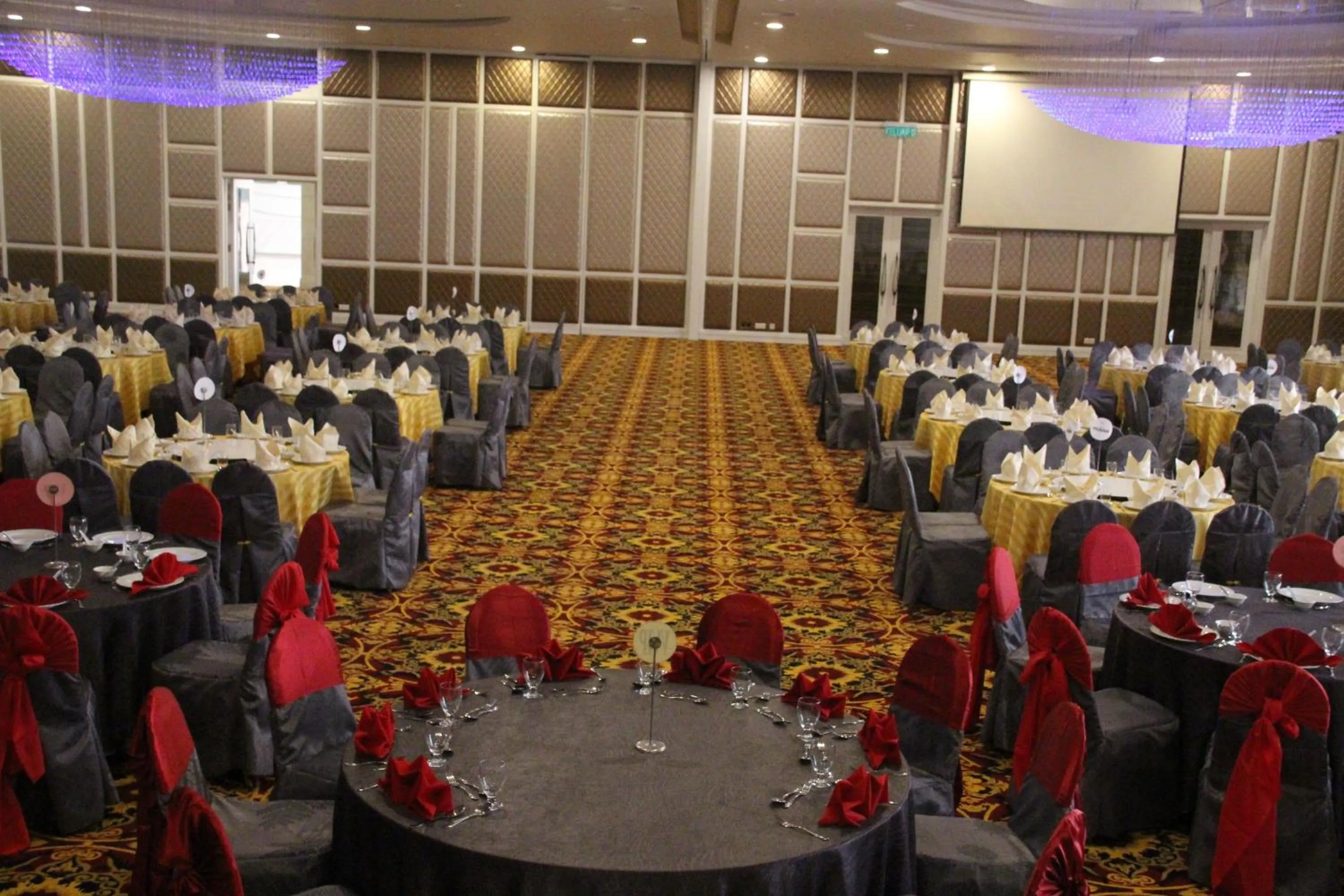 Banquet/Function facilities in Grand Riverview Hotel