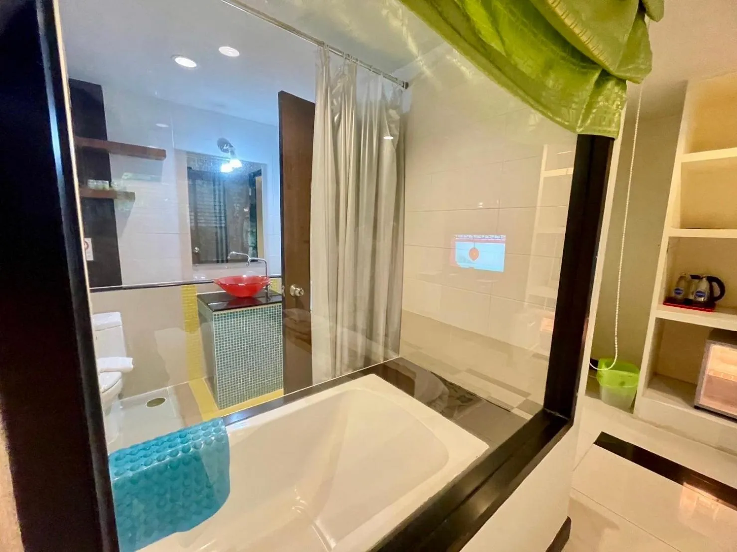 Bath in Ayara Grand Palace Hotel