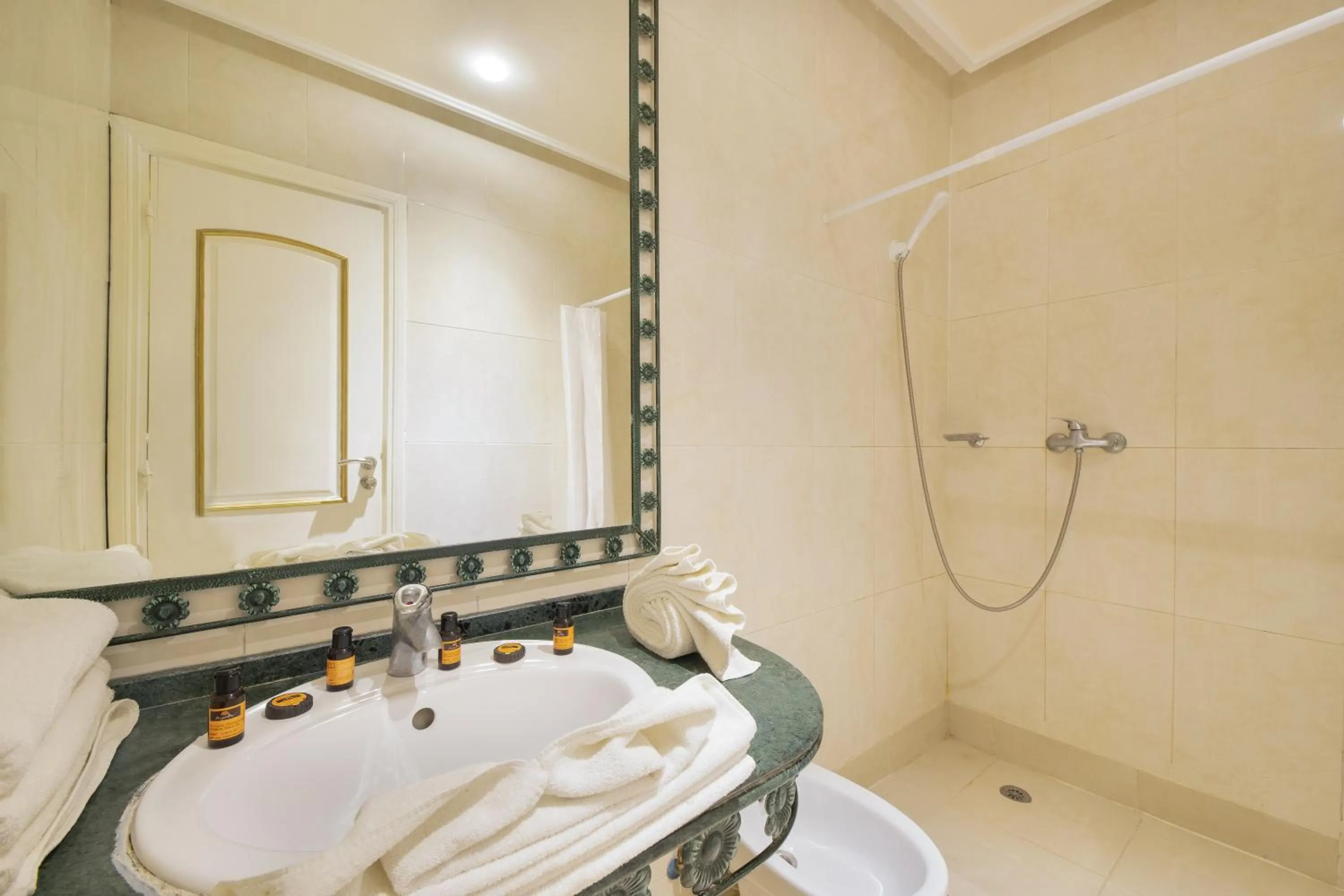 Bathroom in Mogador Menzah Appart Hôtel