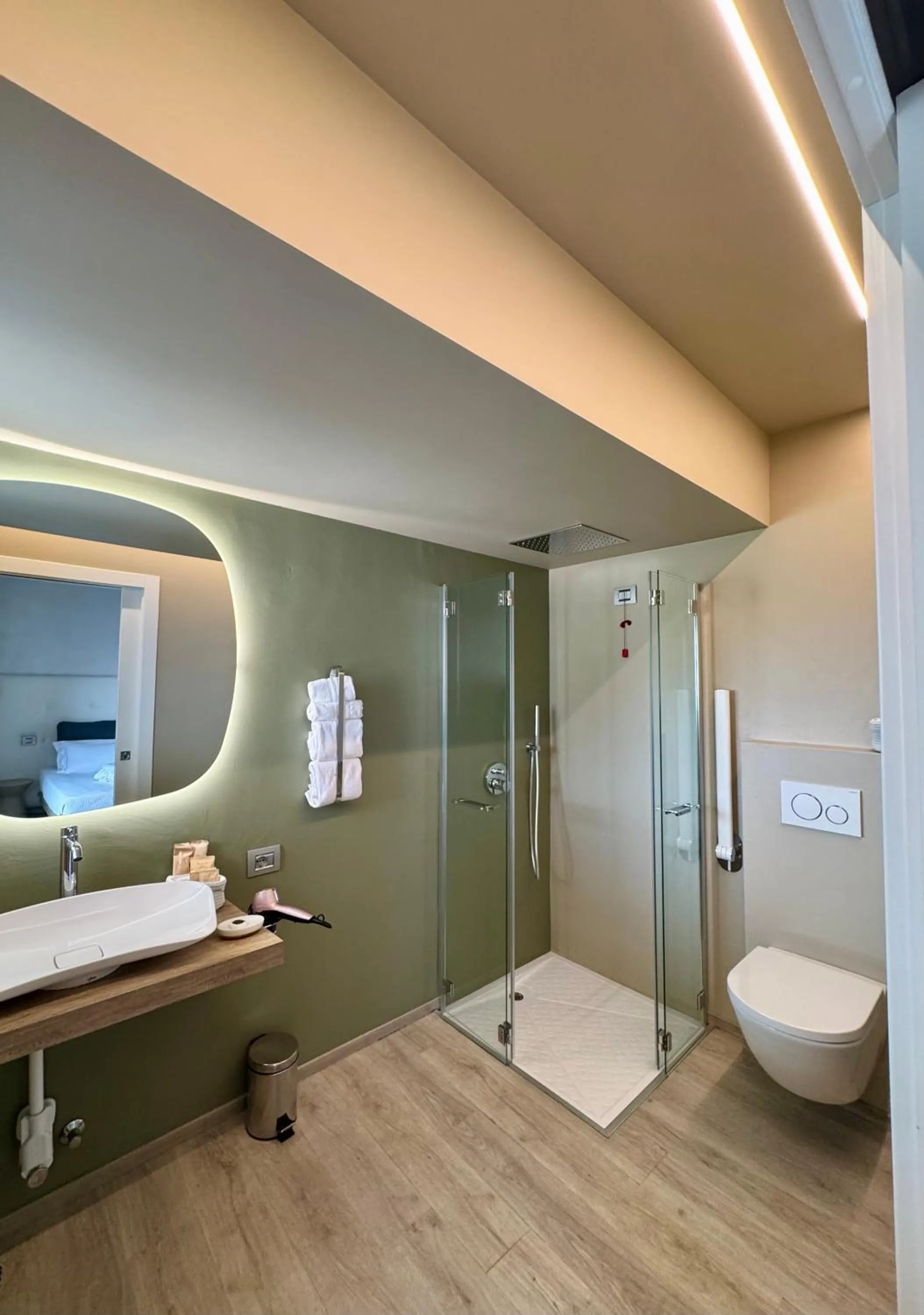 Shower in Esprit D'Hotel Panoramico