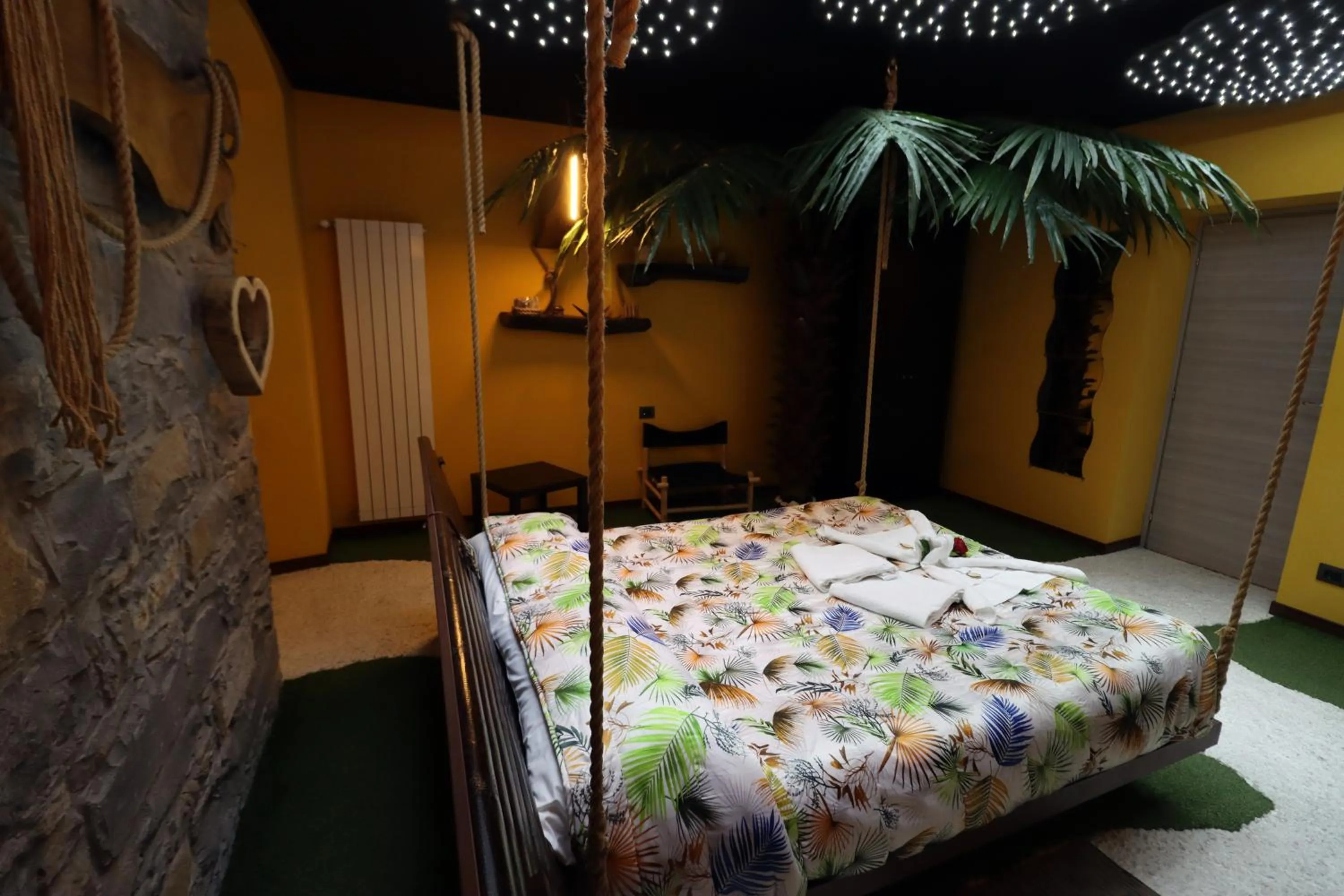 Bedroom, Bed in Thematic Rooms - AThema Atmosphere