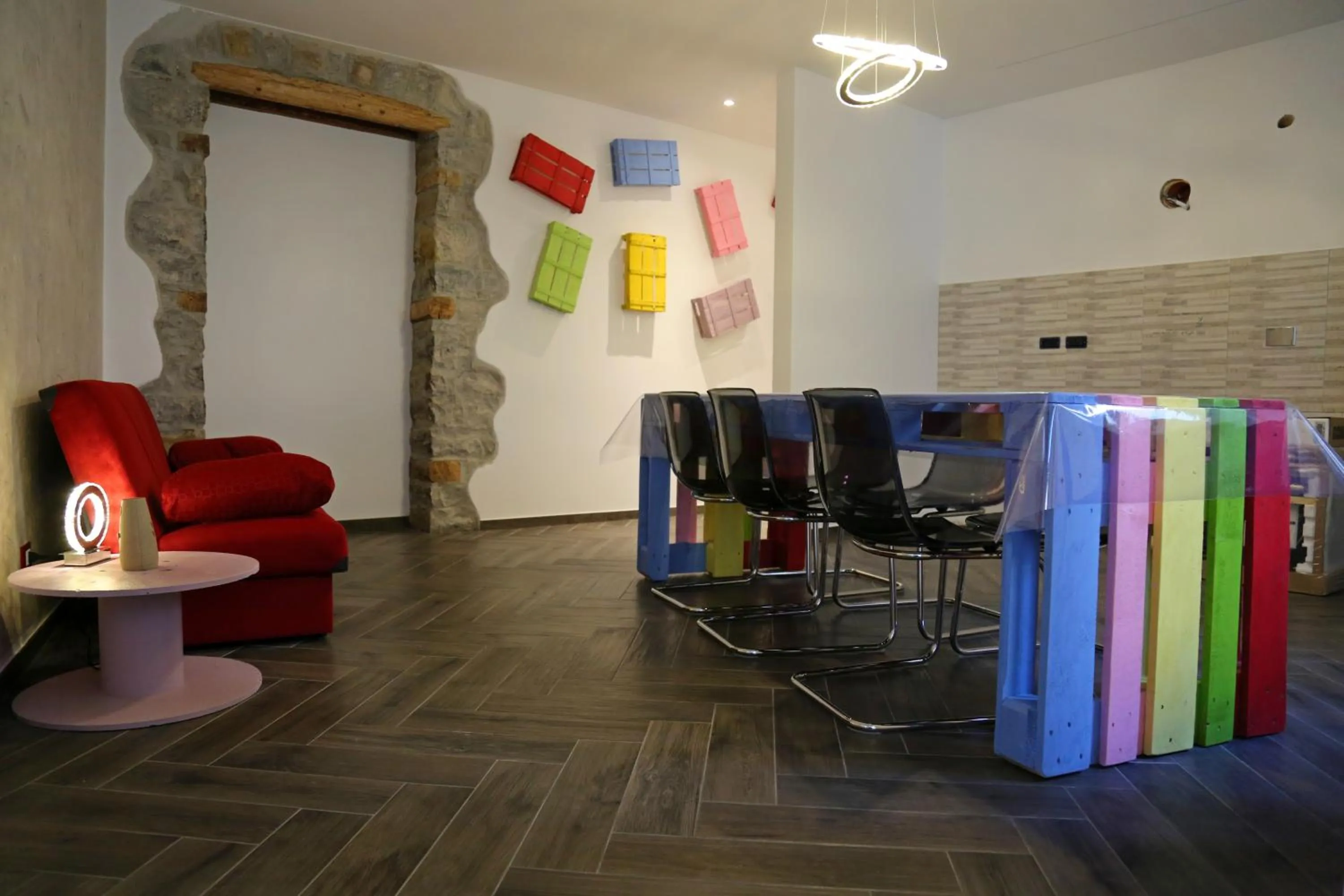 Communal lounge/ TV room in Thematic Rooms - AThema Atmosphere