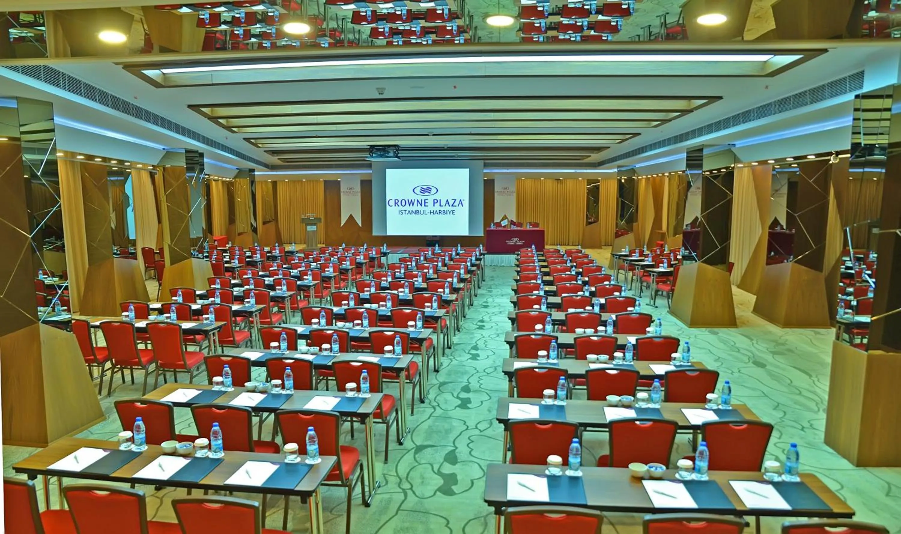Meeting/conference room in Crowne Plaza Istanbul Harbiye by IHG