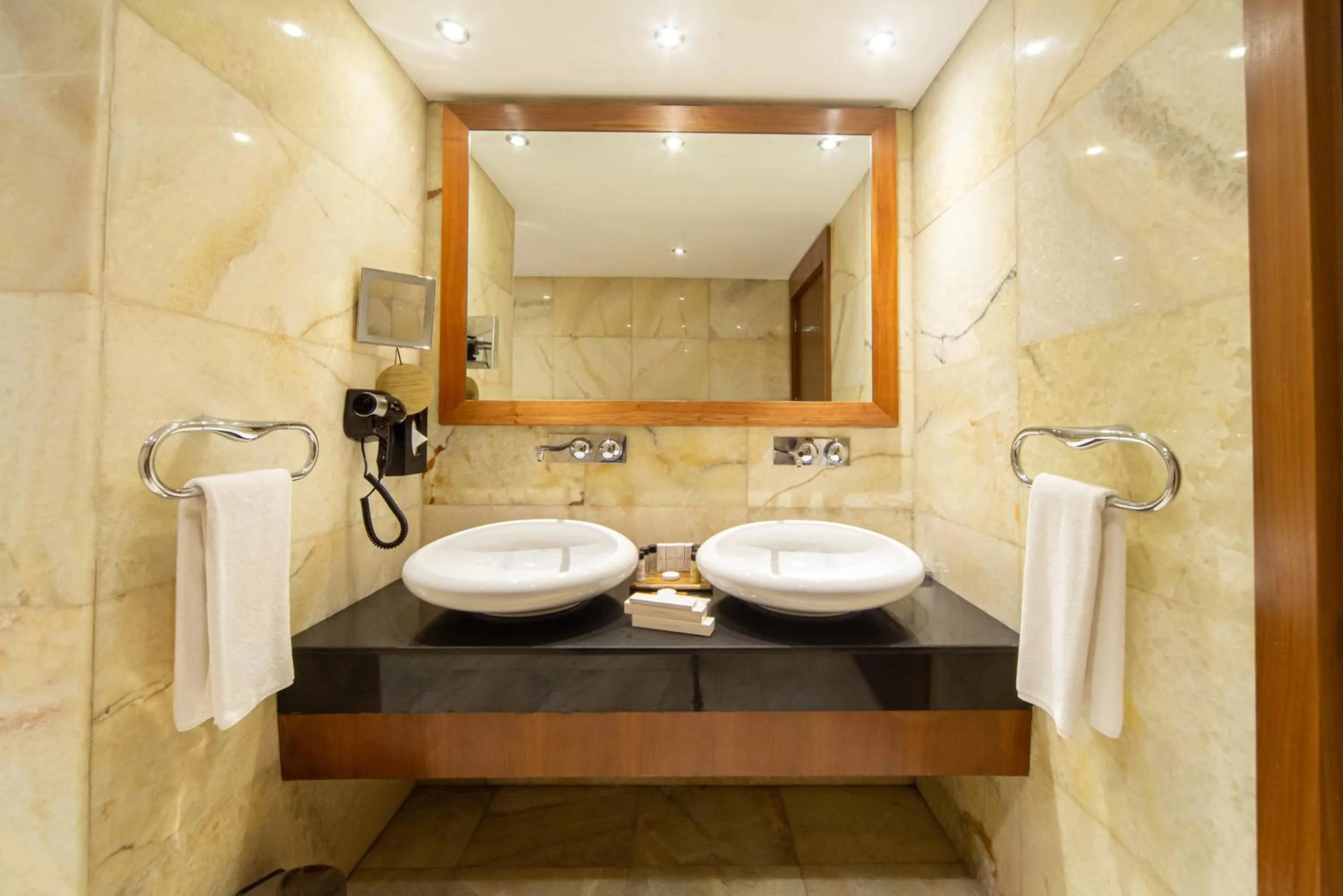 Bathroom in Crowne Plaza Istanbul Harbiye by IHG