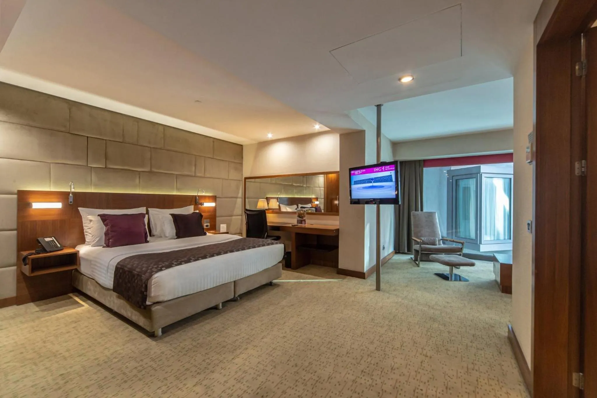Photo of the whole room, Bed in Crowne Plaza Istanbul Harbiye by IHG