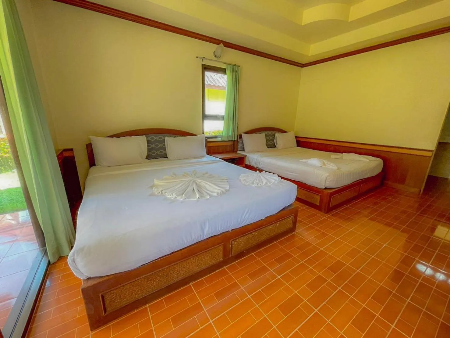Bed in Kaibae Hut Resort
