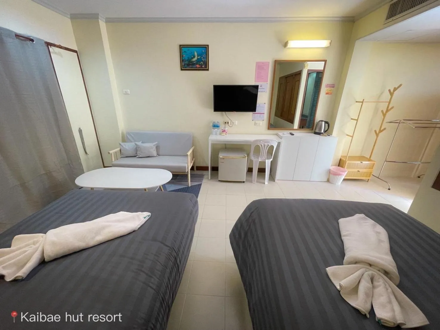 Property building, Bed in Kaibae Hut Resort