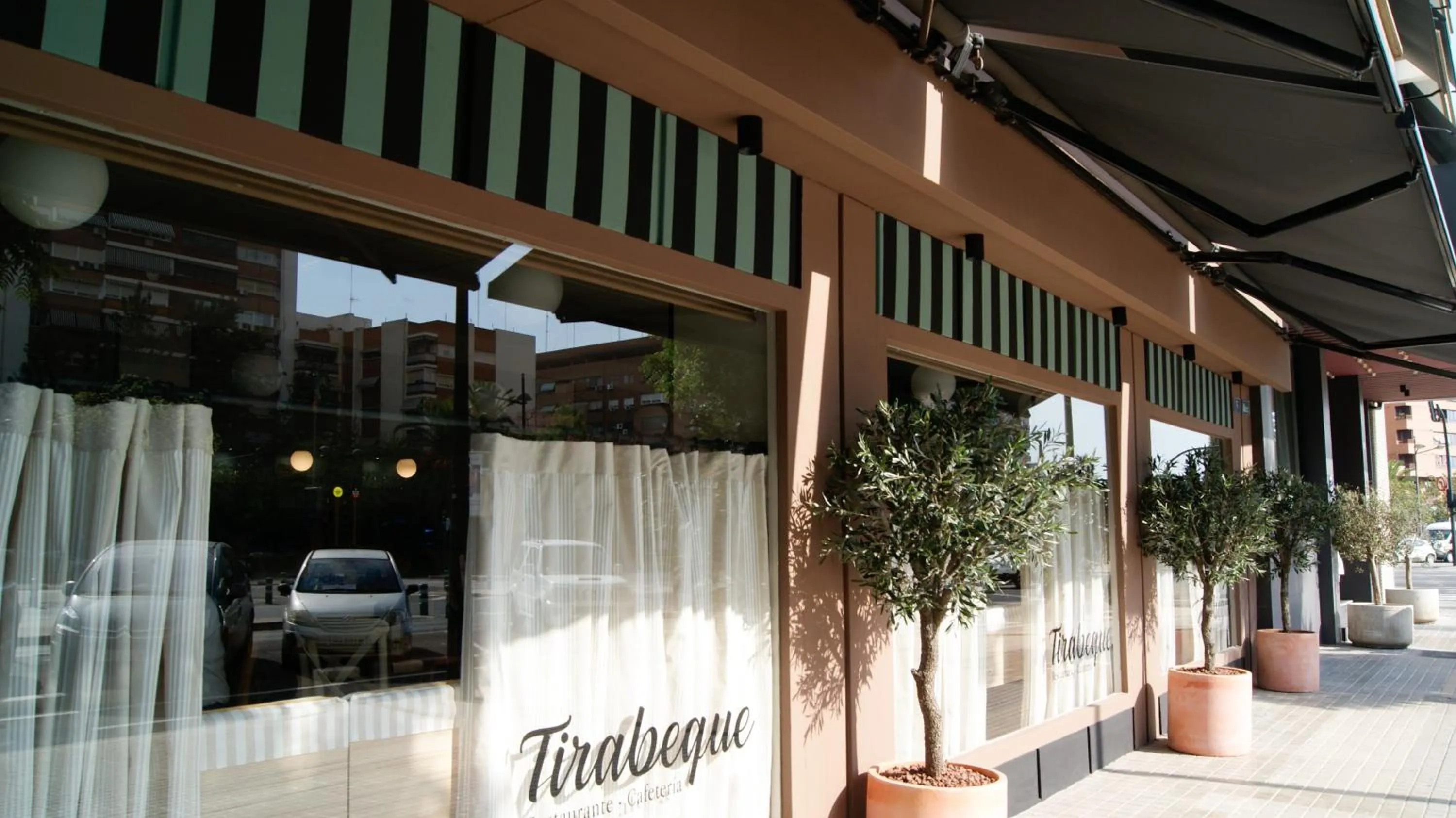 Restaurant/places to eat in Sweet Hotel Renasa