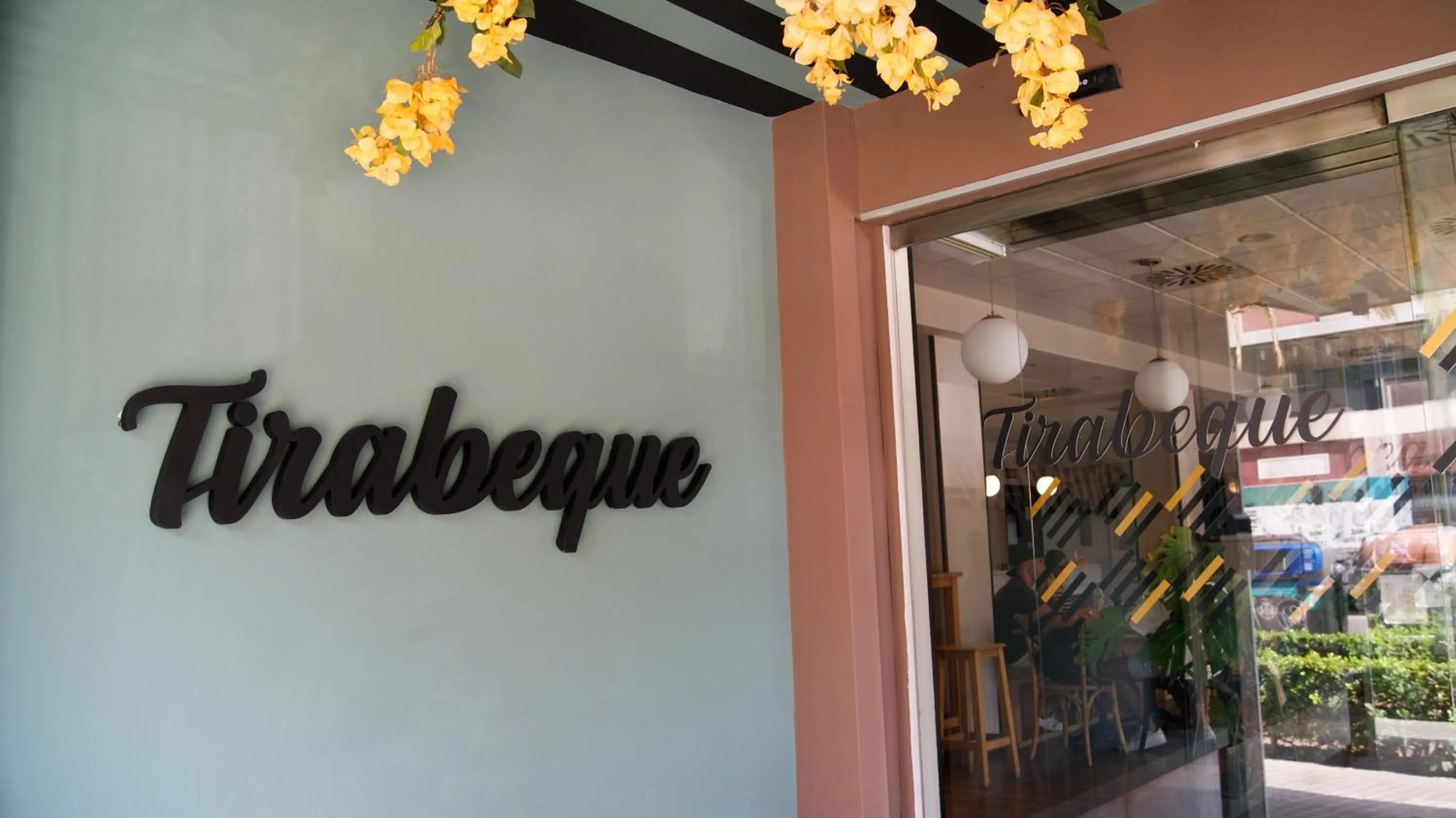 Restaurant/places to eat in Sweet Hotel Renasa