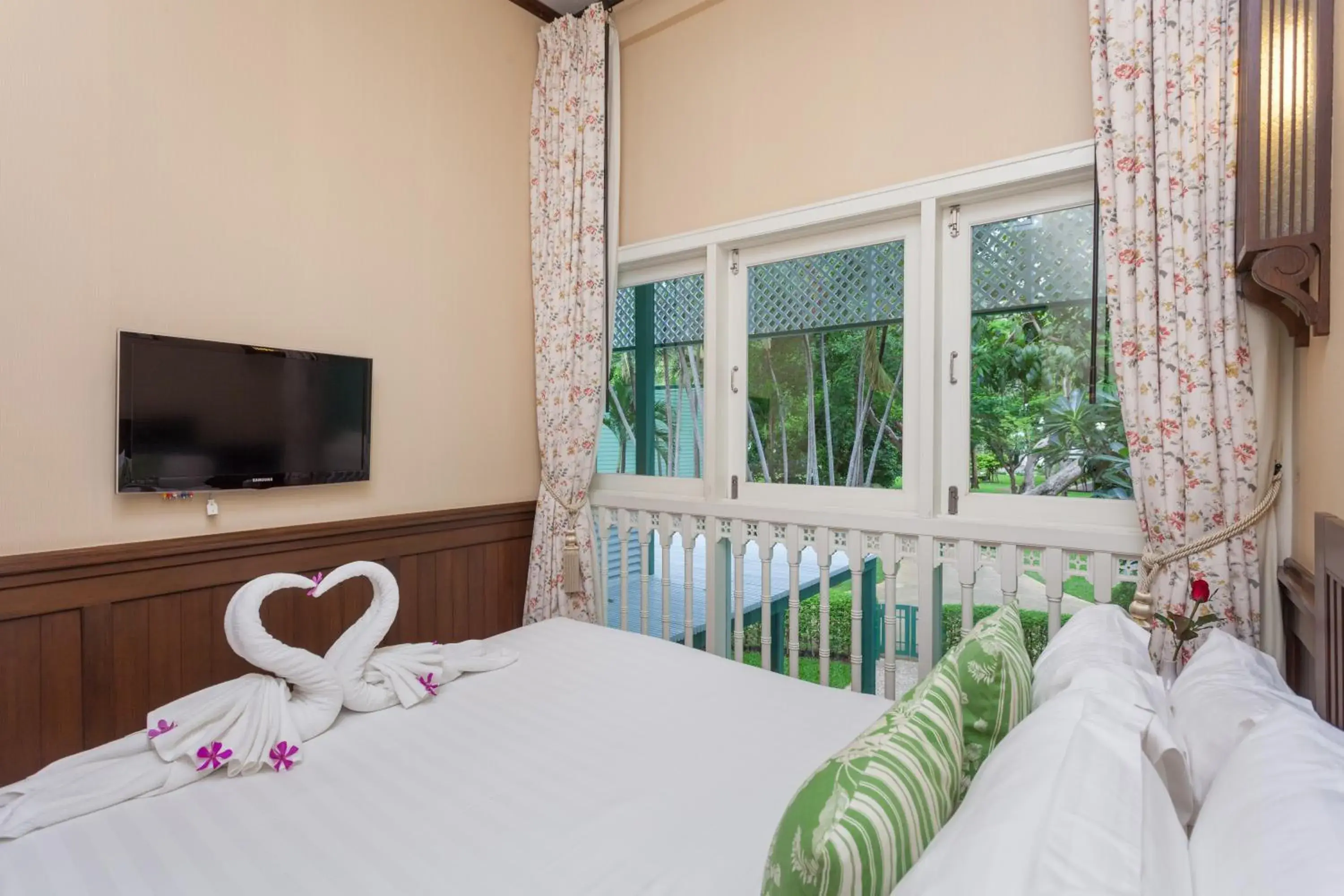 Suite One Bedroom Queen with Garden view in Raya Resort Beach front - The Most Green Resort in Cha-am Suite One Bedroom Queen with Garden view in Raya Resort Beach front - The Most Green Resort in Cha-am