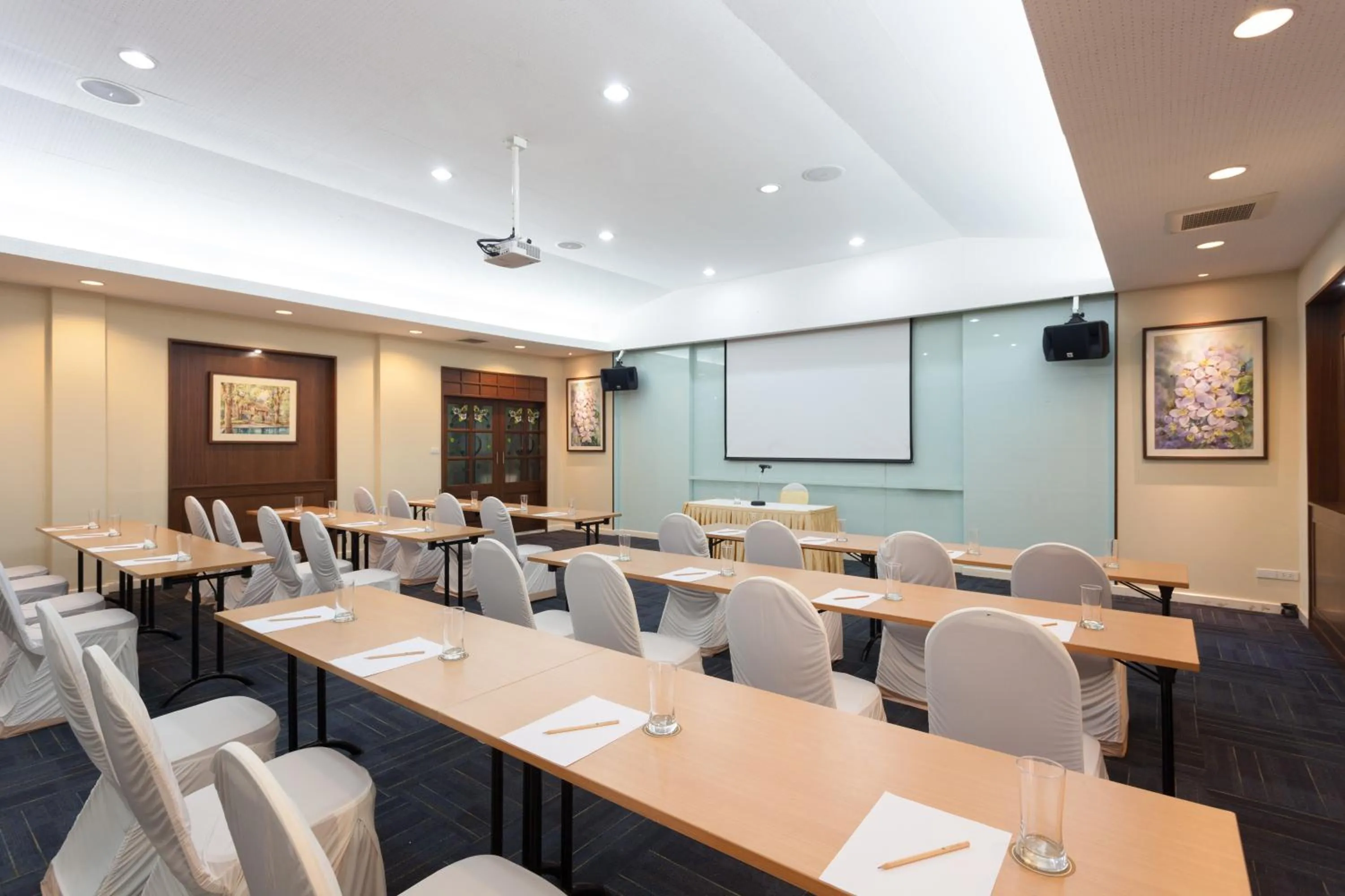 Business facilities in Raya Resort Beach front - The Most Green Resort in Cha-am