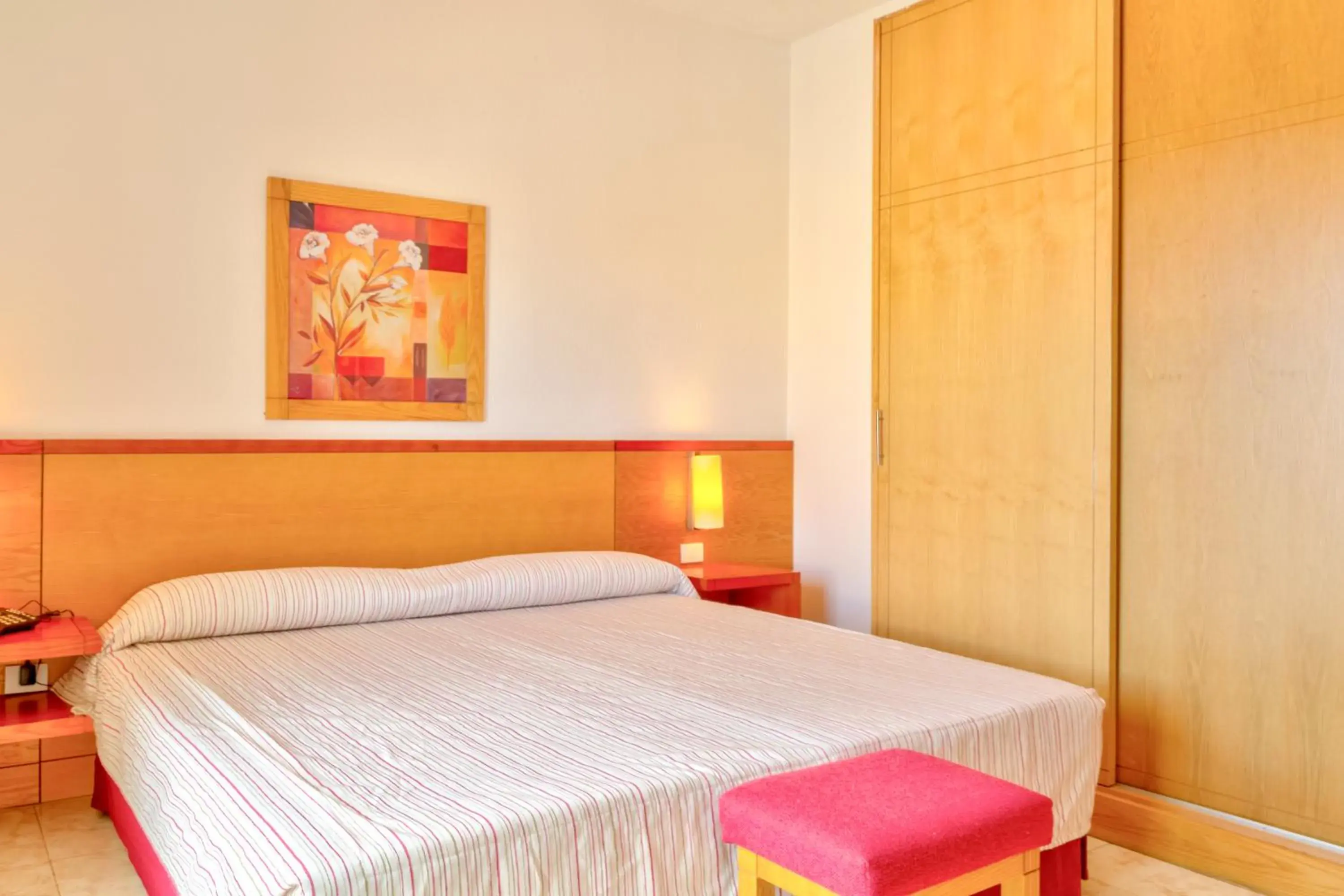 Standard Room with Balcony (3 Adults) in Hotel Marquesa Standard Room with Balcony (3 Adults) in Hotel Marquesa