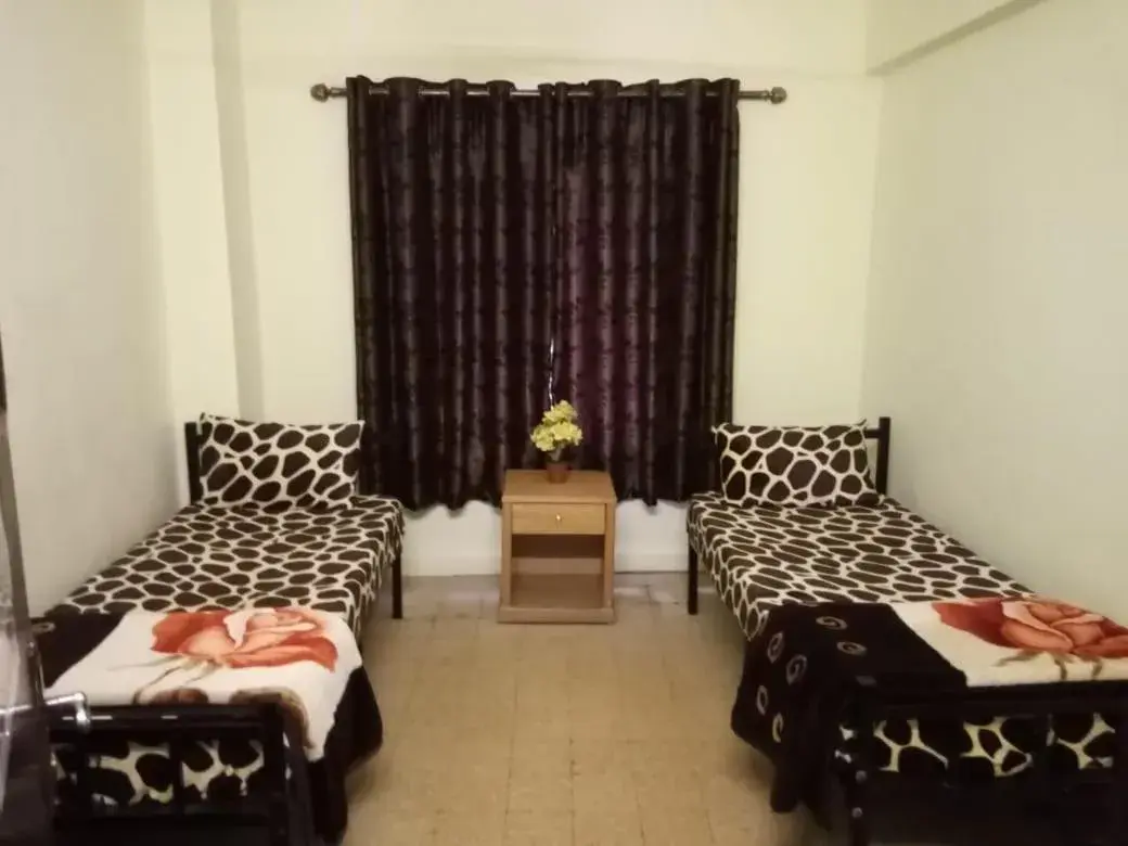 Single Room Shared Bathroom without AC in Cliff Hostel Single Room Shared Bathroom without AC in Cliff Hostel