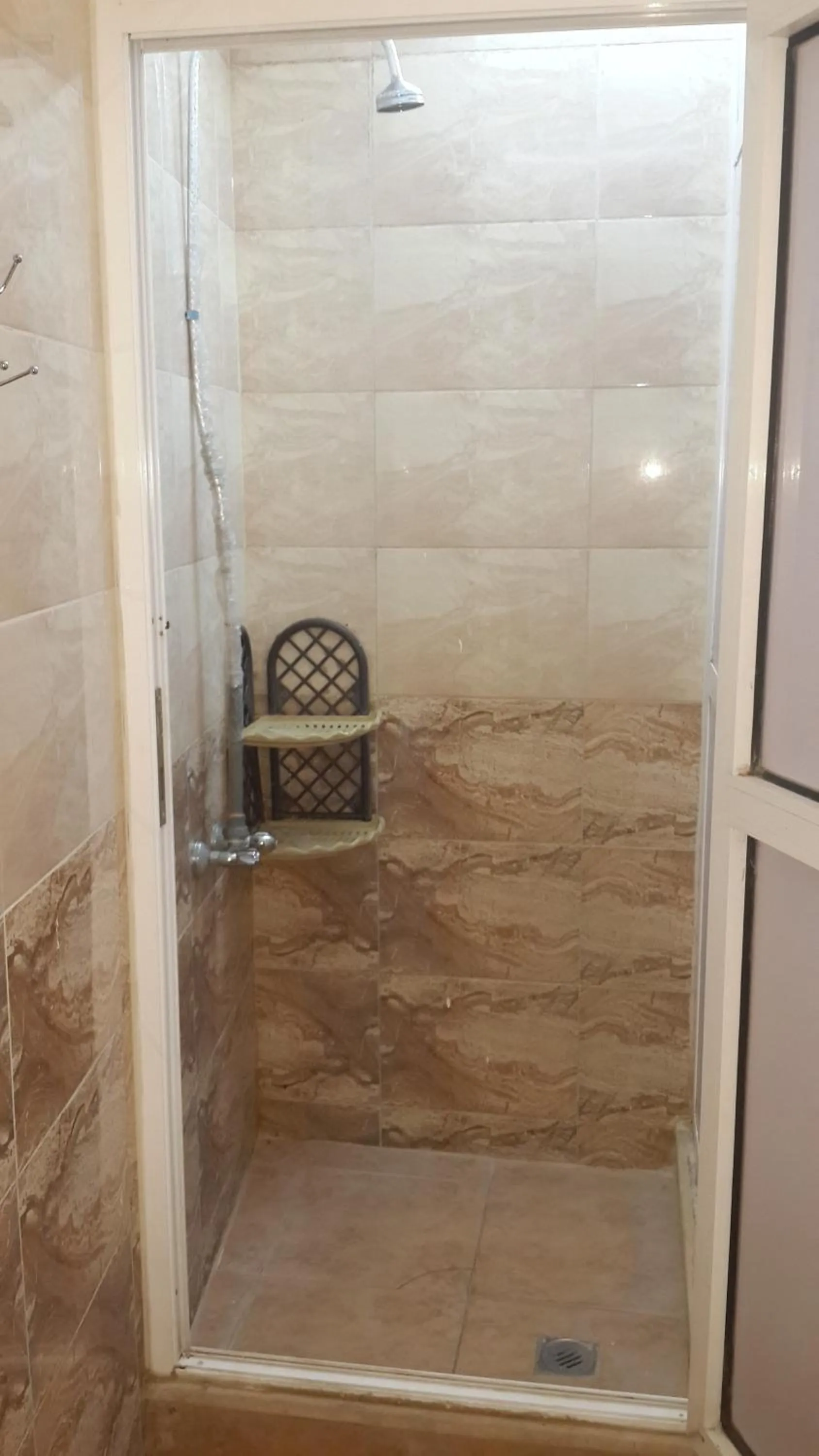 Shower in Cliff Hostel