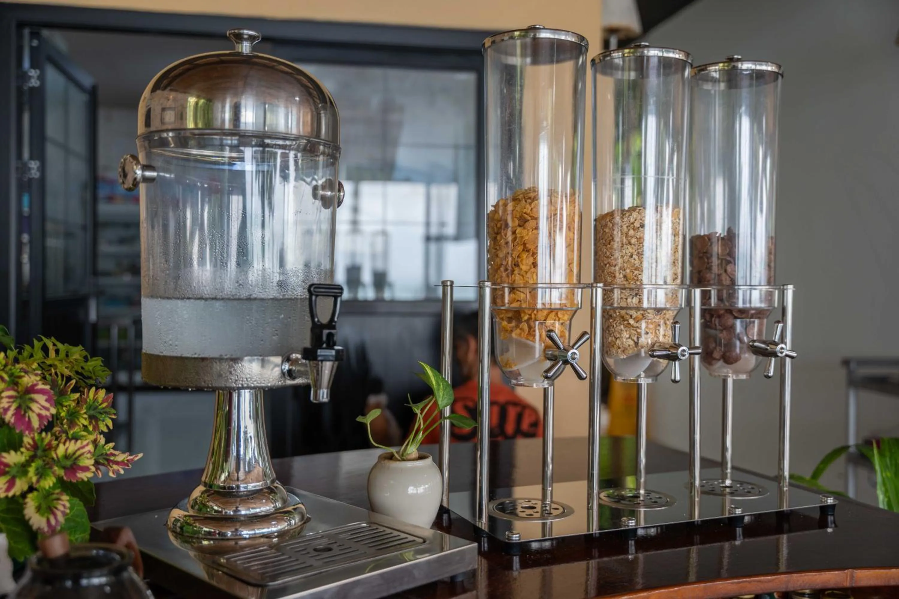 Food and drinks in Samaya Wellness Resort