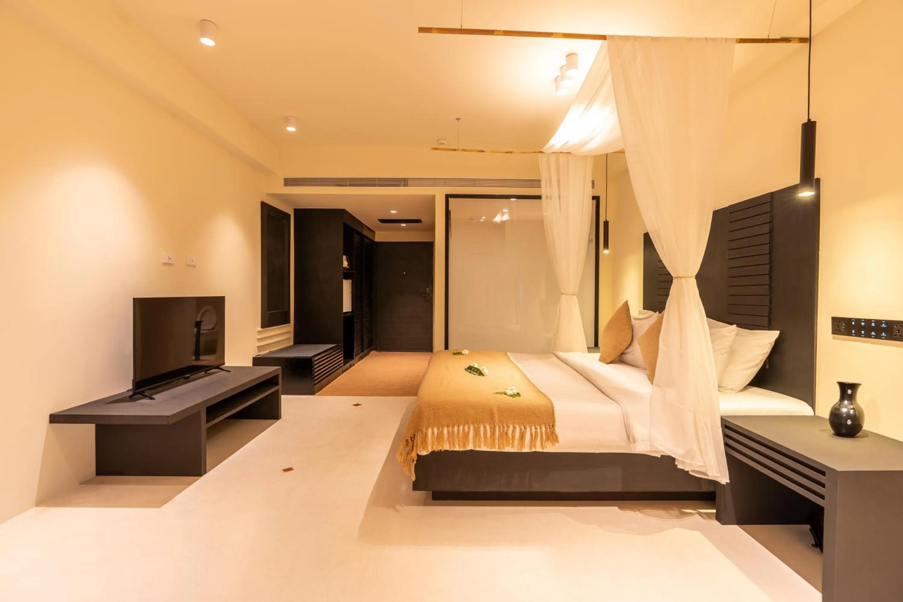 Bed in Samaya Wellness Resort