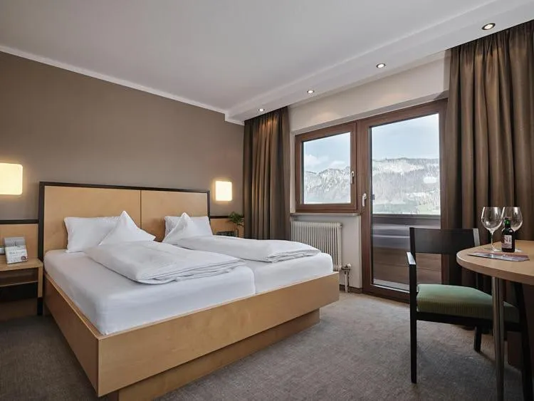 Photo of the whole room, Bed in Hotel-Gasthof zur Schönen Aussicht