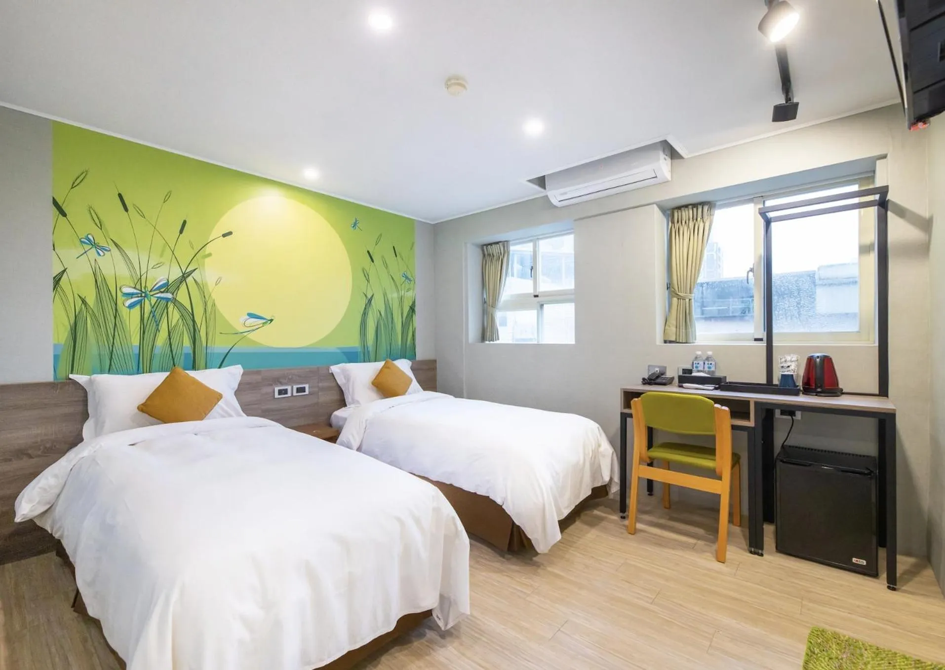 Photo of the whole room, Bed in King Hot Spring Hotel