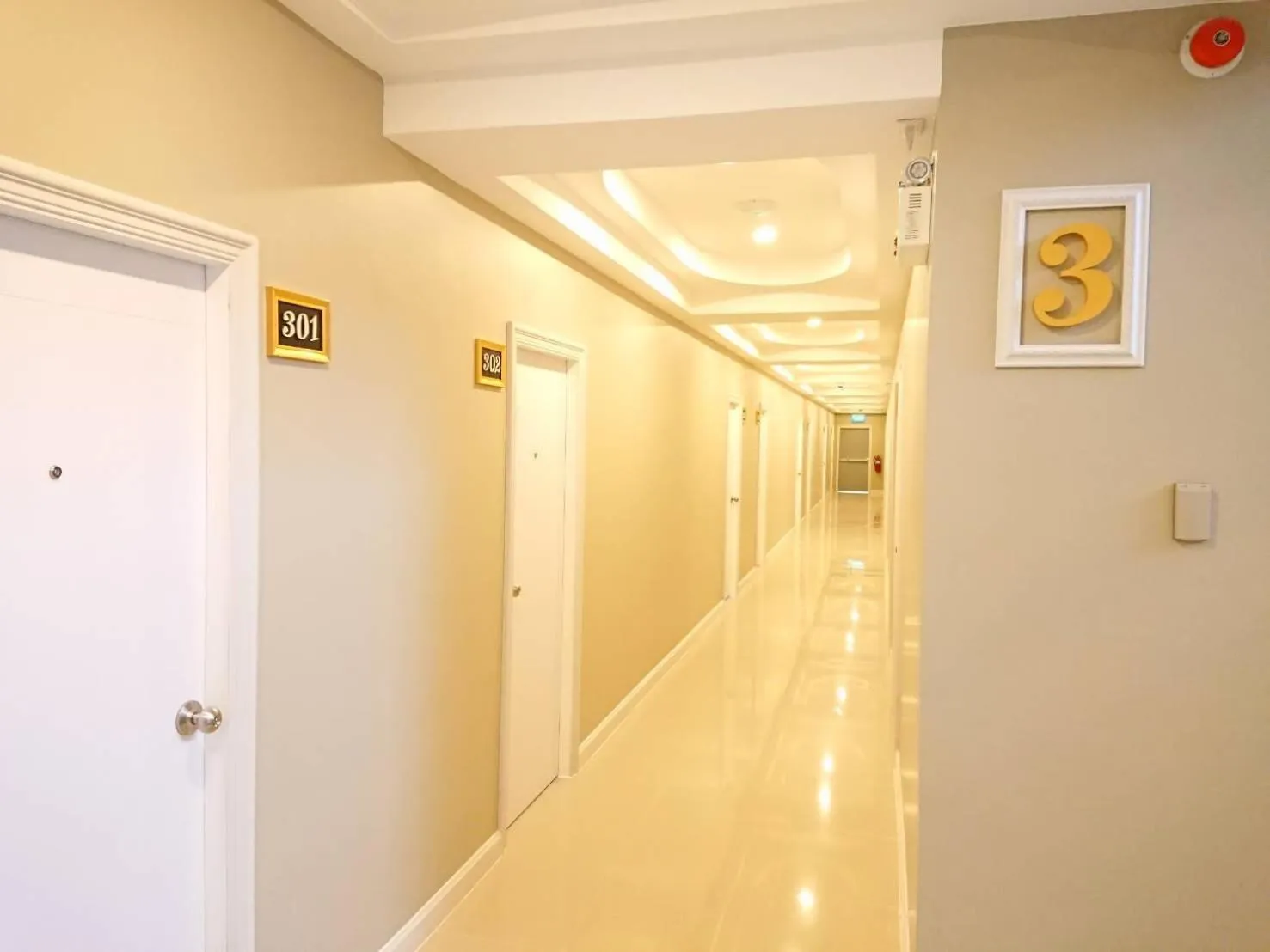 Logo/Certificate/Sign in The Royal P Phuket - SHA Plus