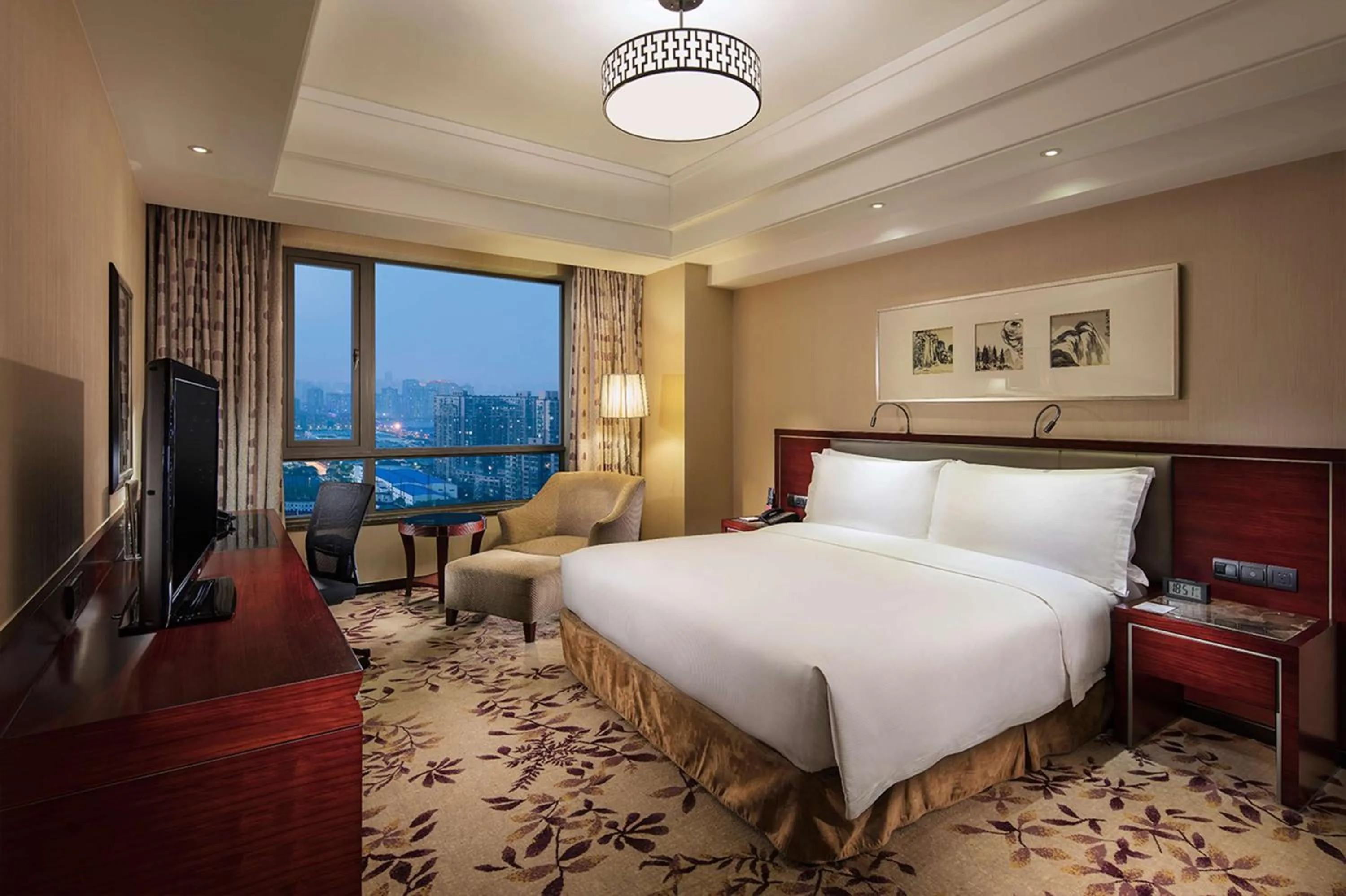 Executive King Room in DoubleTree By Hilton Wuxi