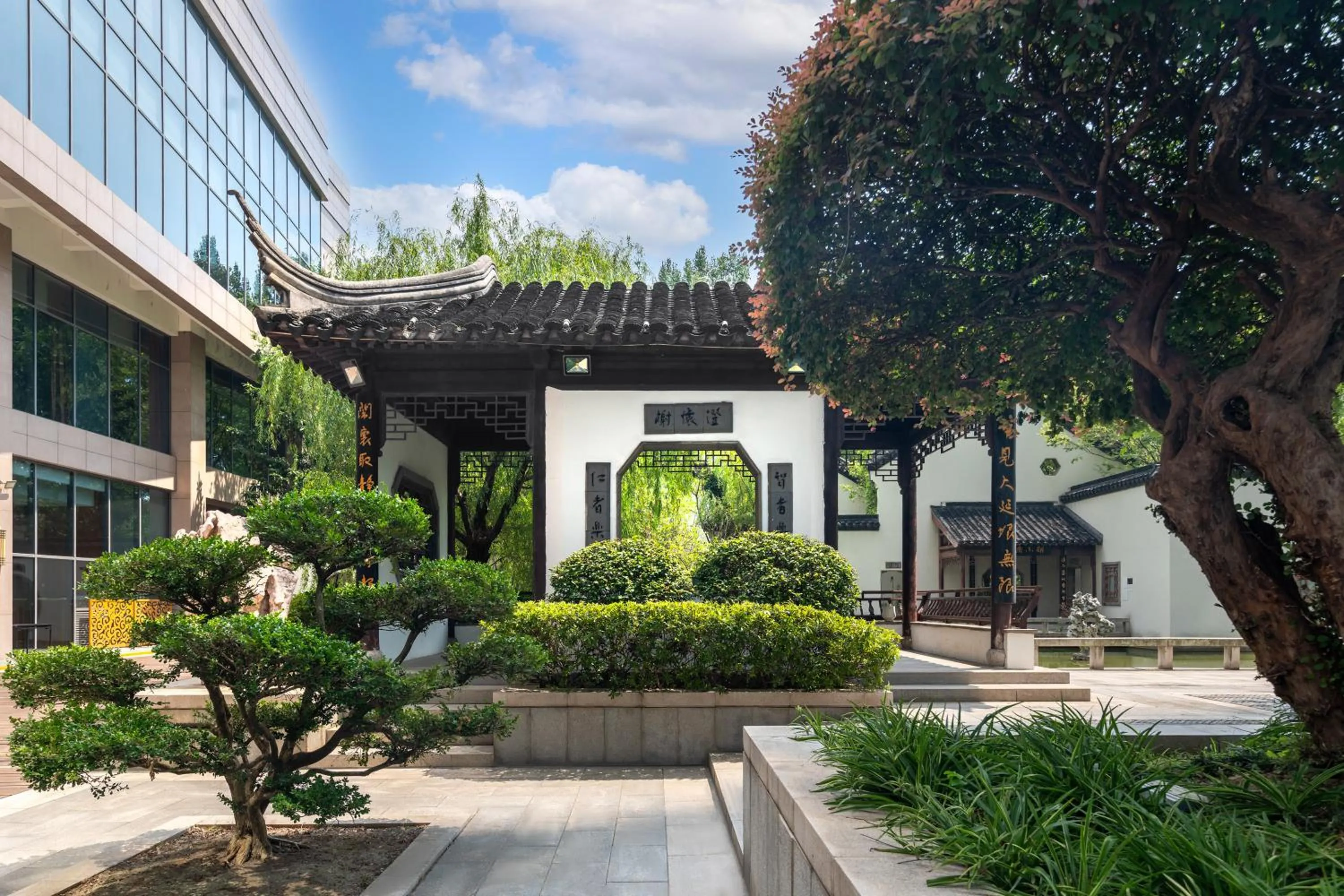 Garden in DoubleTree By Hilton Wuxi