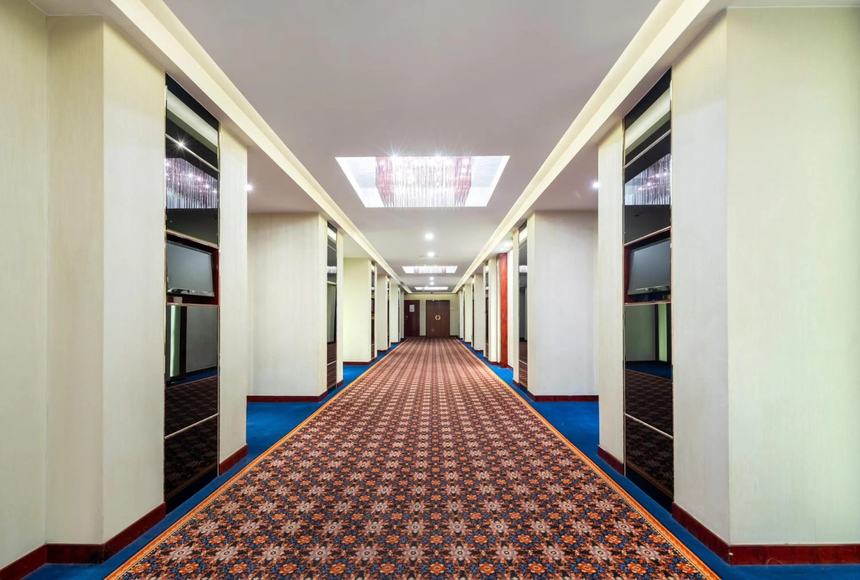 Meeting/conference room in DoubleTree By Hilton Wuxi