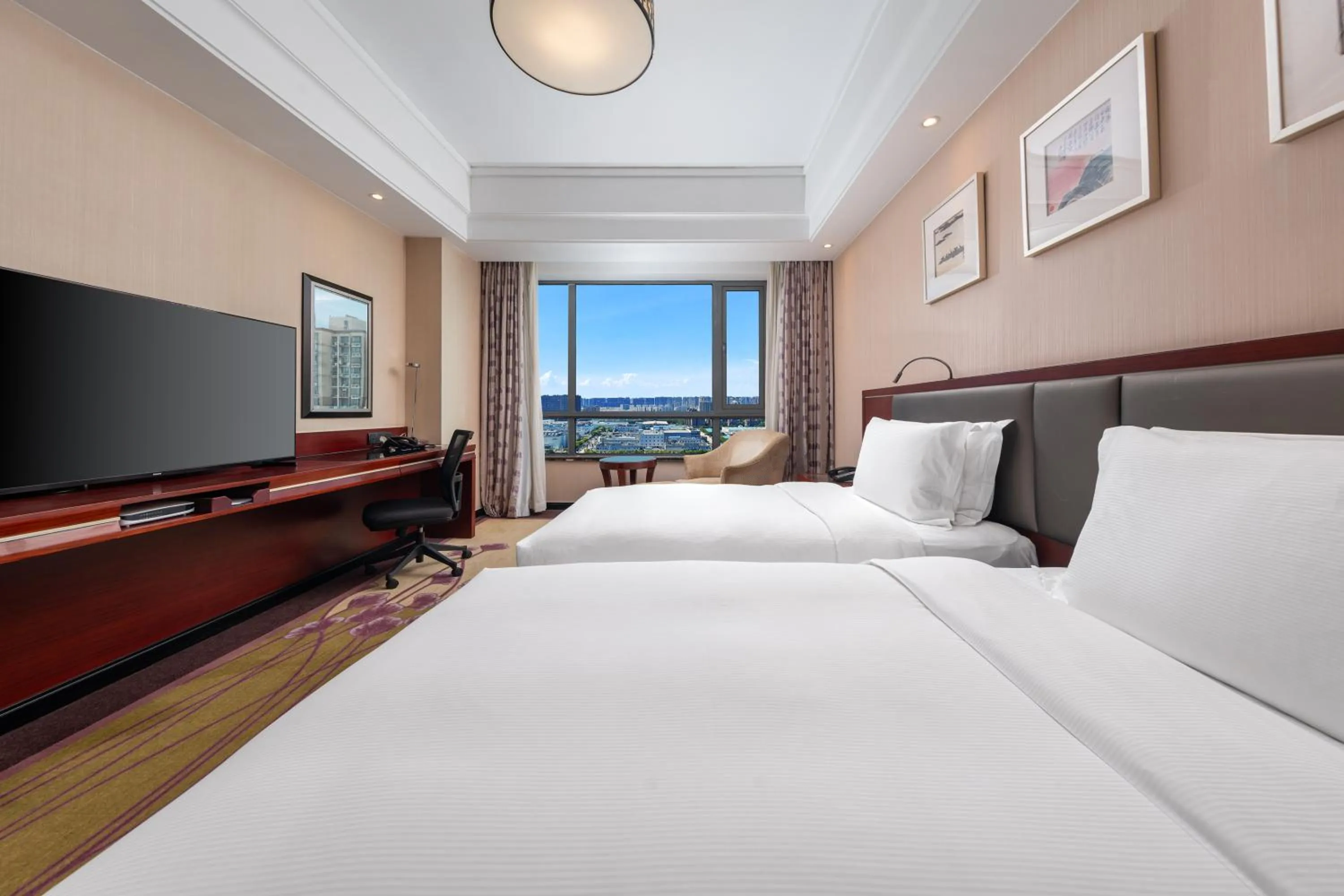Bed in DoubleTree By Hilton Wuxi