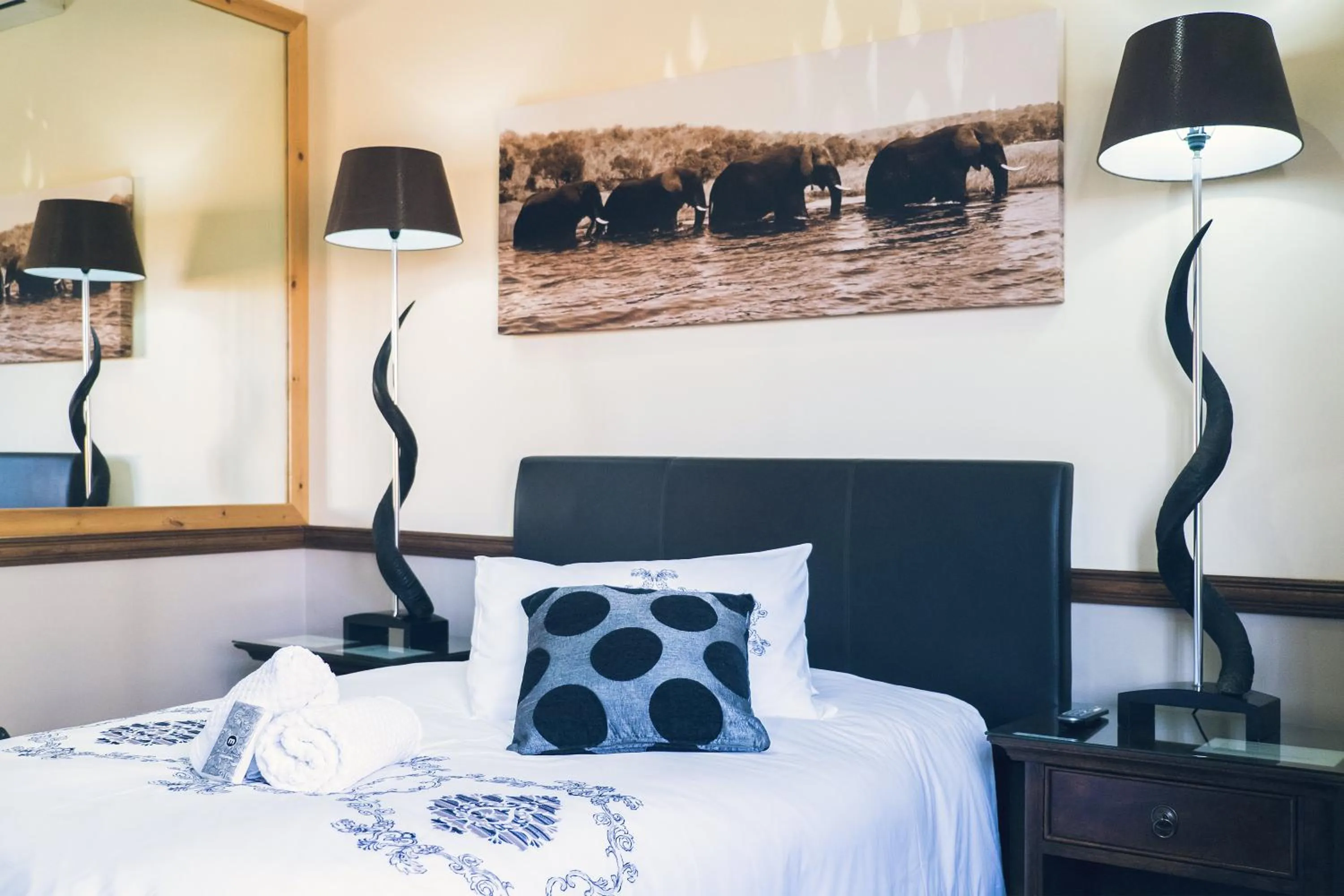 Bed in Wilton Manor SOLAR ENERGY