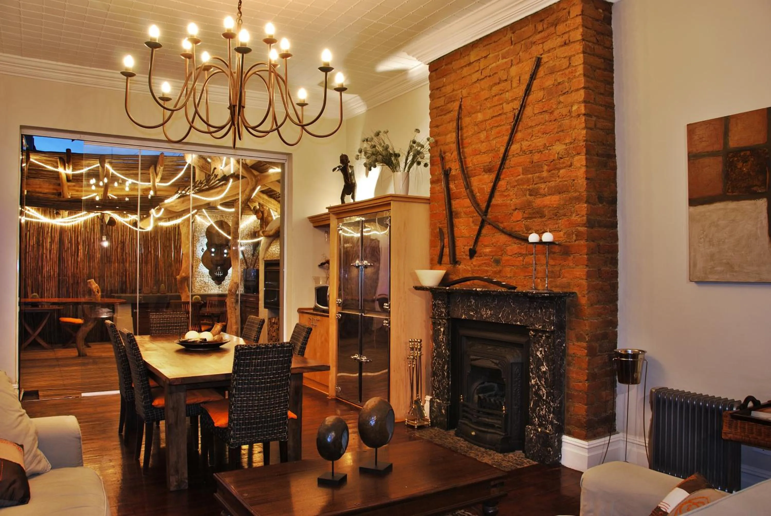 Living room in Wilton Manor SOLAR ENERGY