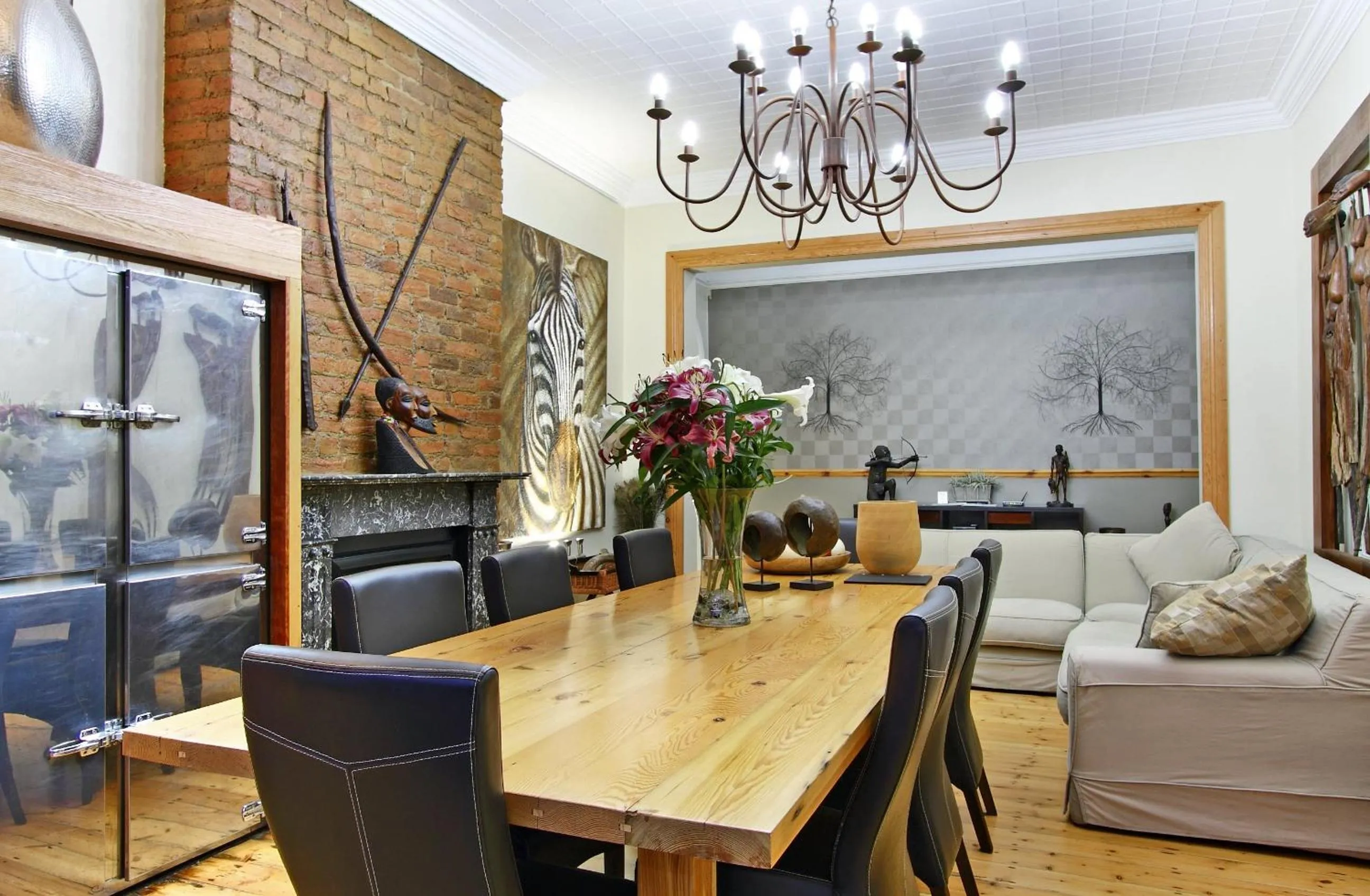 Living room in Wilton Manor SOLAR ENERGY