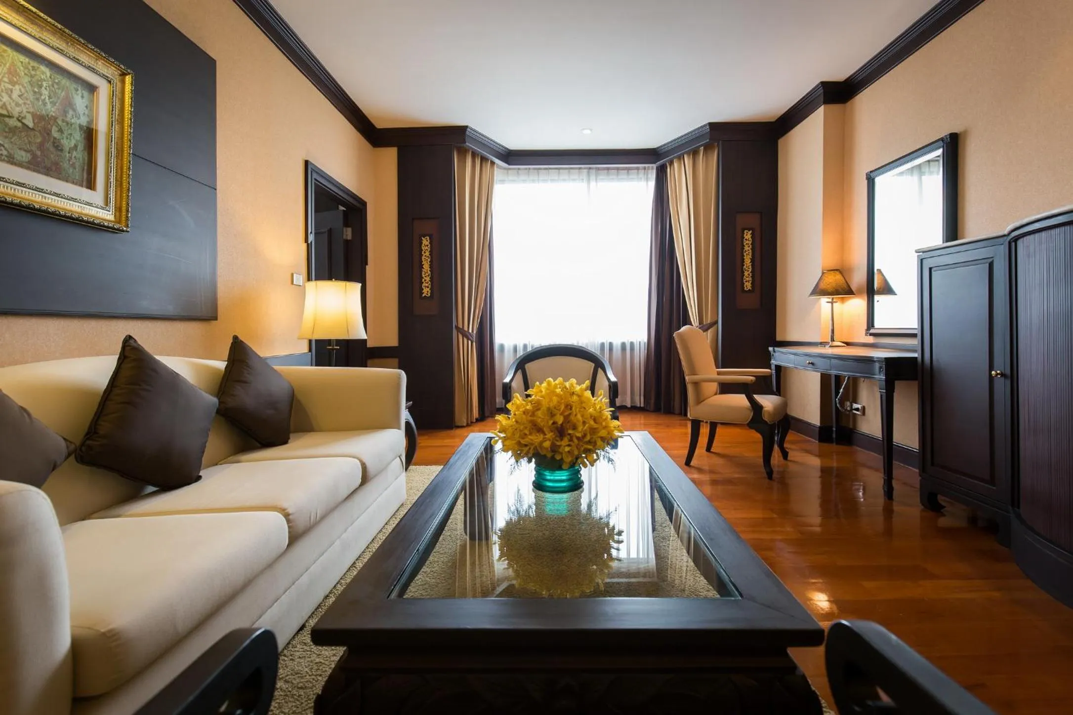 Living room, Seating Area in Ramada by Wyndham Bangkok Chaophya Park