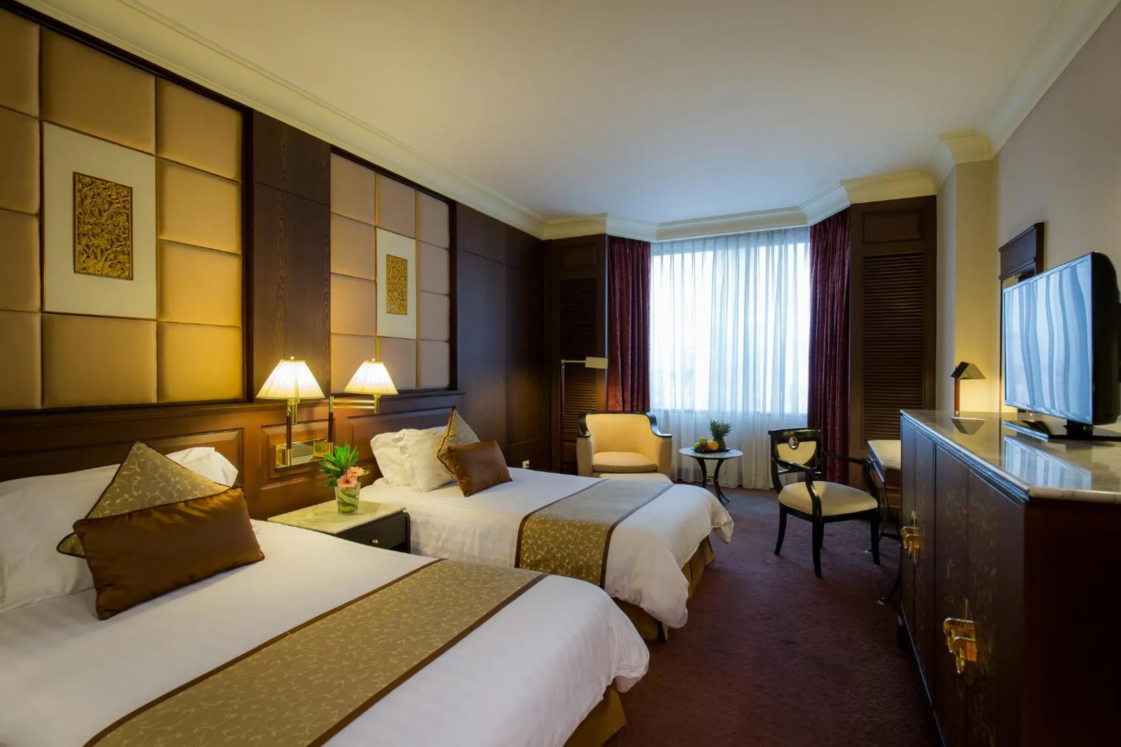 Bed in Ramada by Wyndham Bangkok Chaophya Park