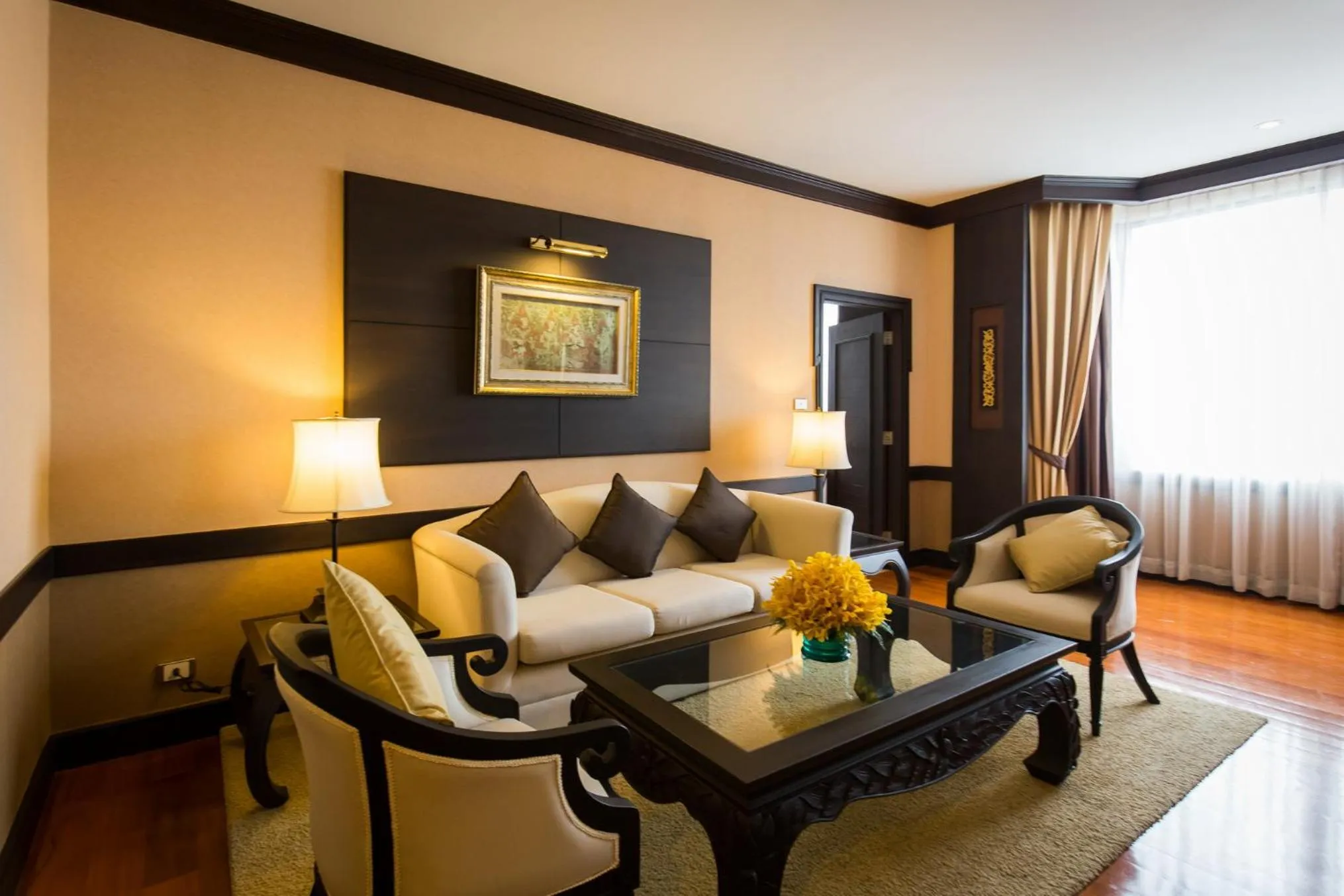 Living room, Seating Area in Ramada by Wyndham Bangkok Chaophya Park