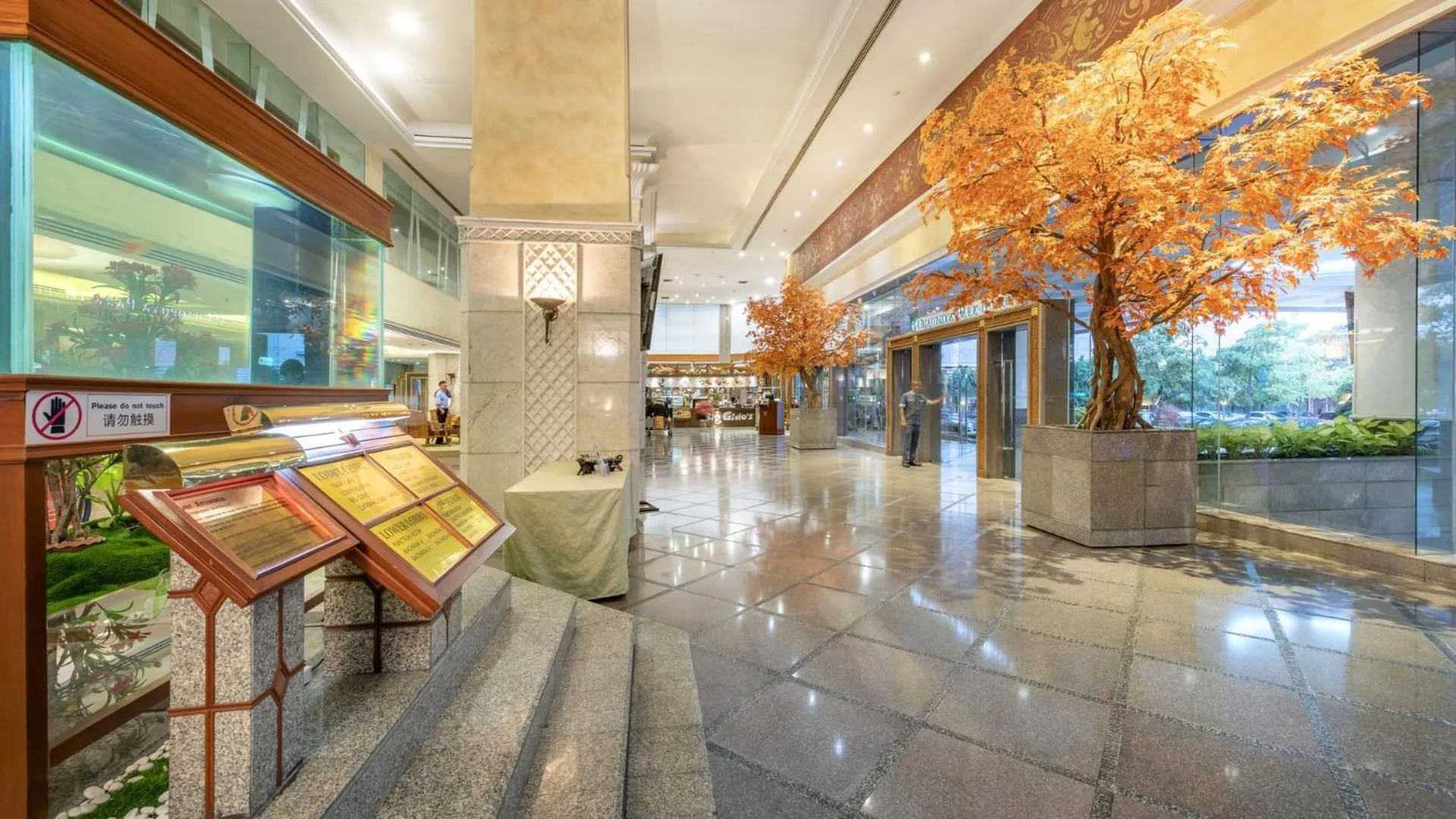 Lobby or reception in Ramada by Wyndham Bangkok Chaophya Park