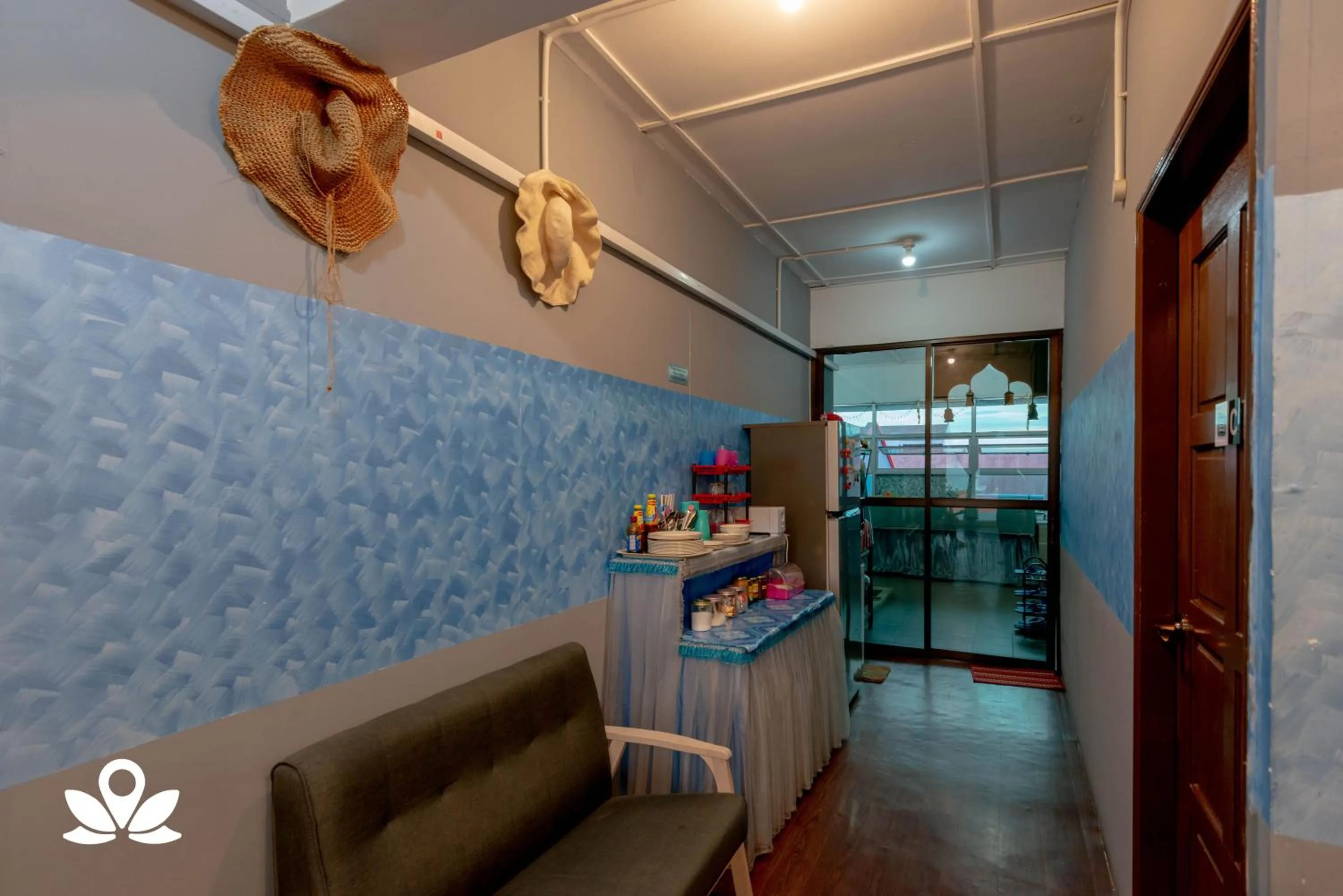 Living room in Island Backpackers