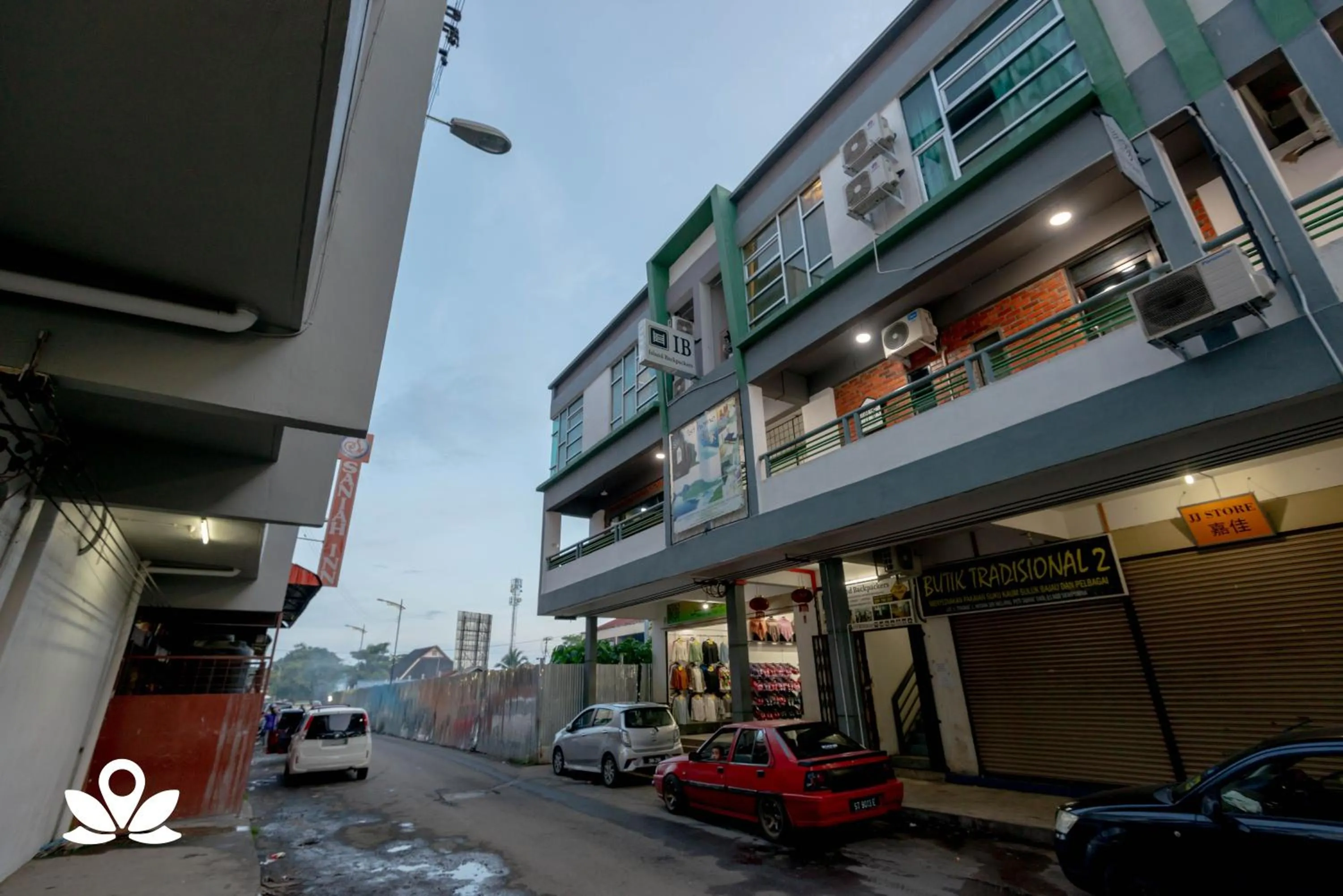 Property building in Island Backpackers