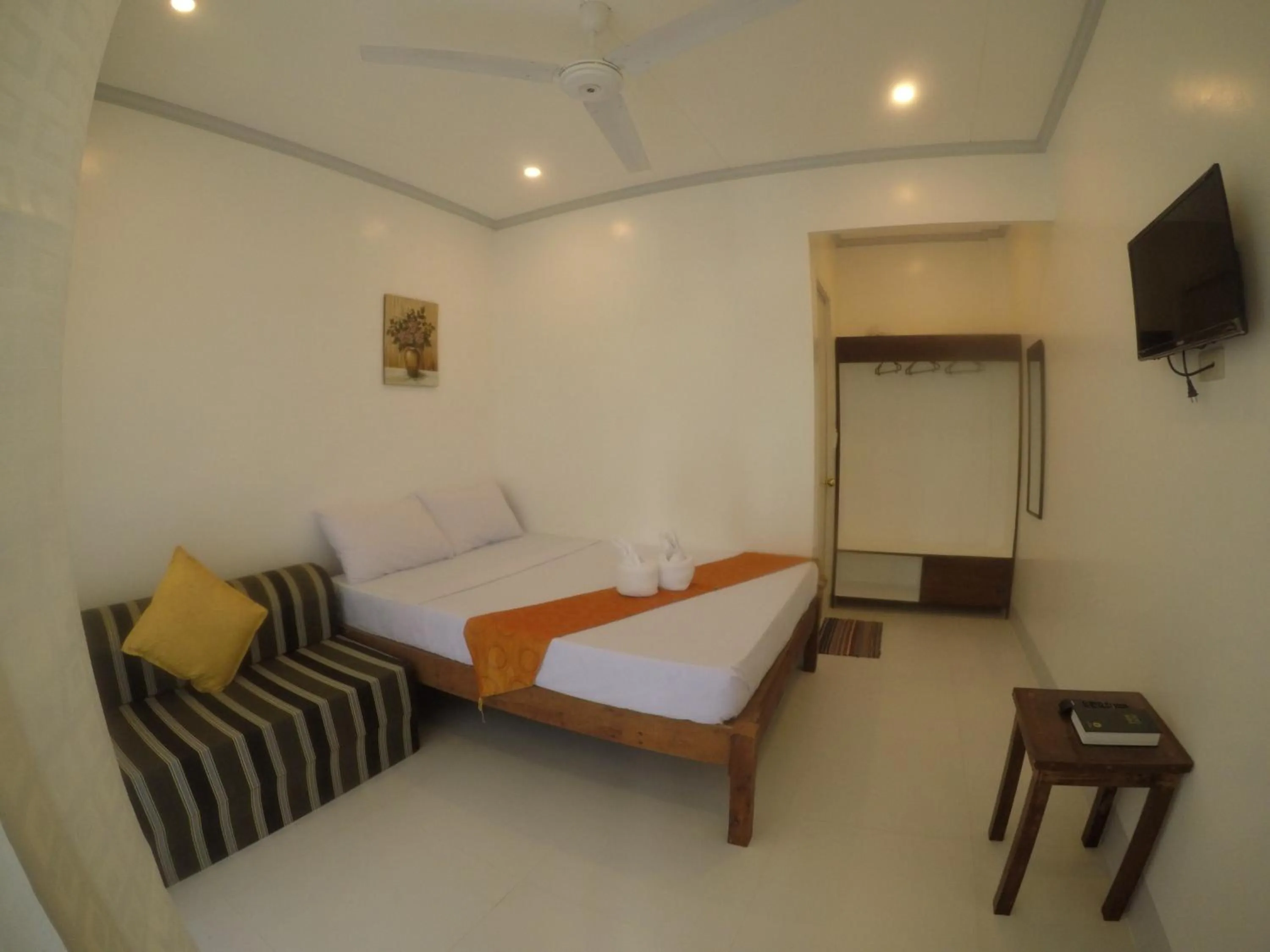 Bed in Neela Tourist Lodge