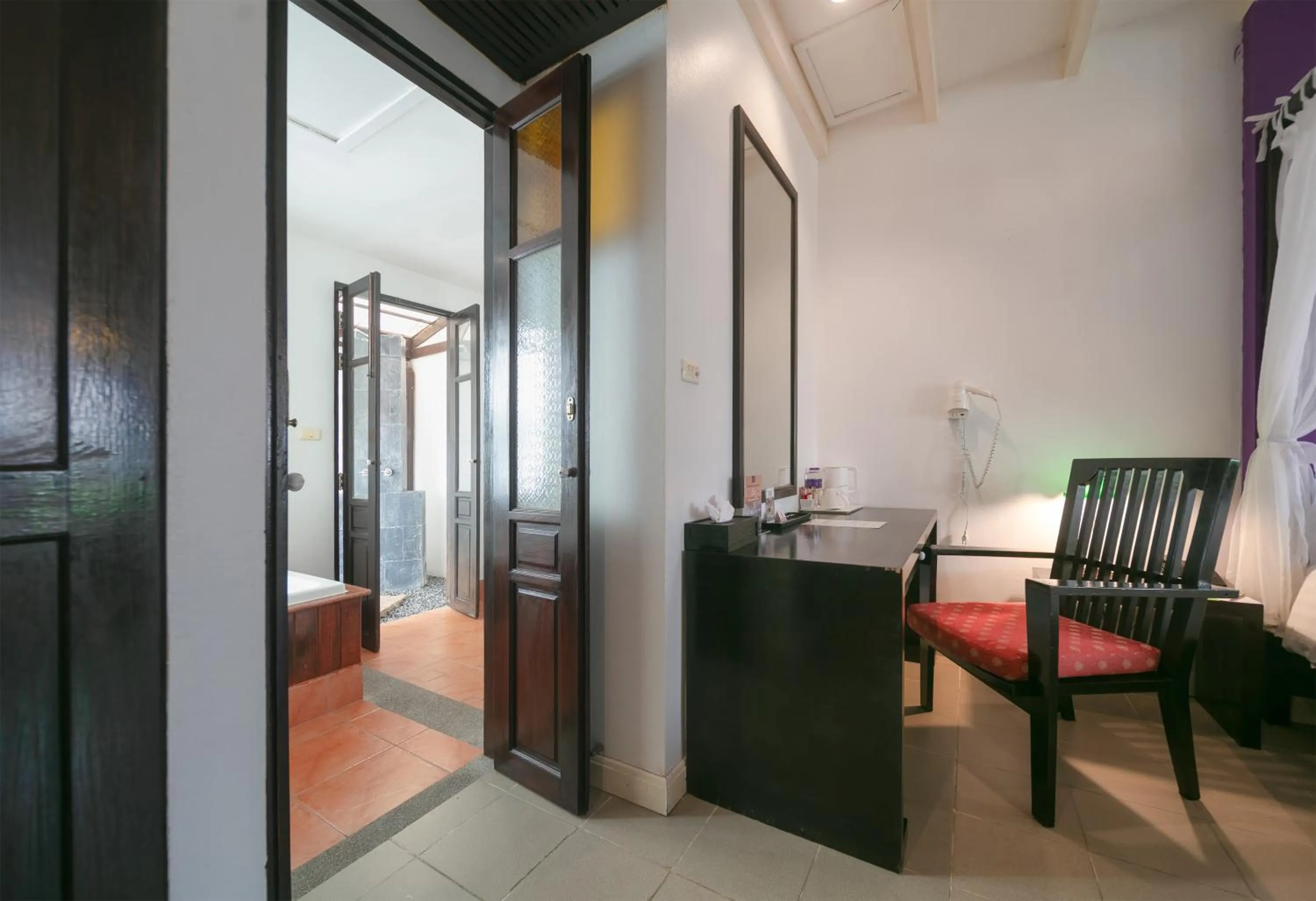 Bed in The Old Phuket - Karon Beach Resort