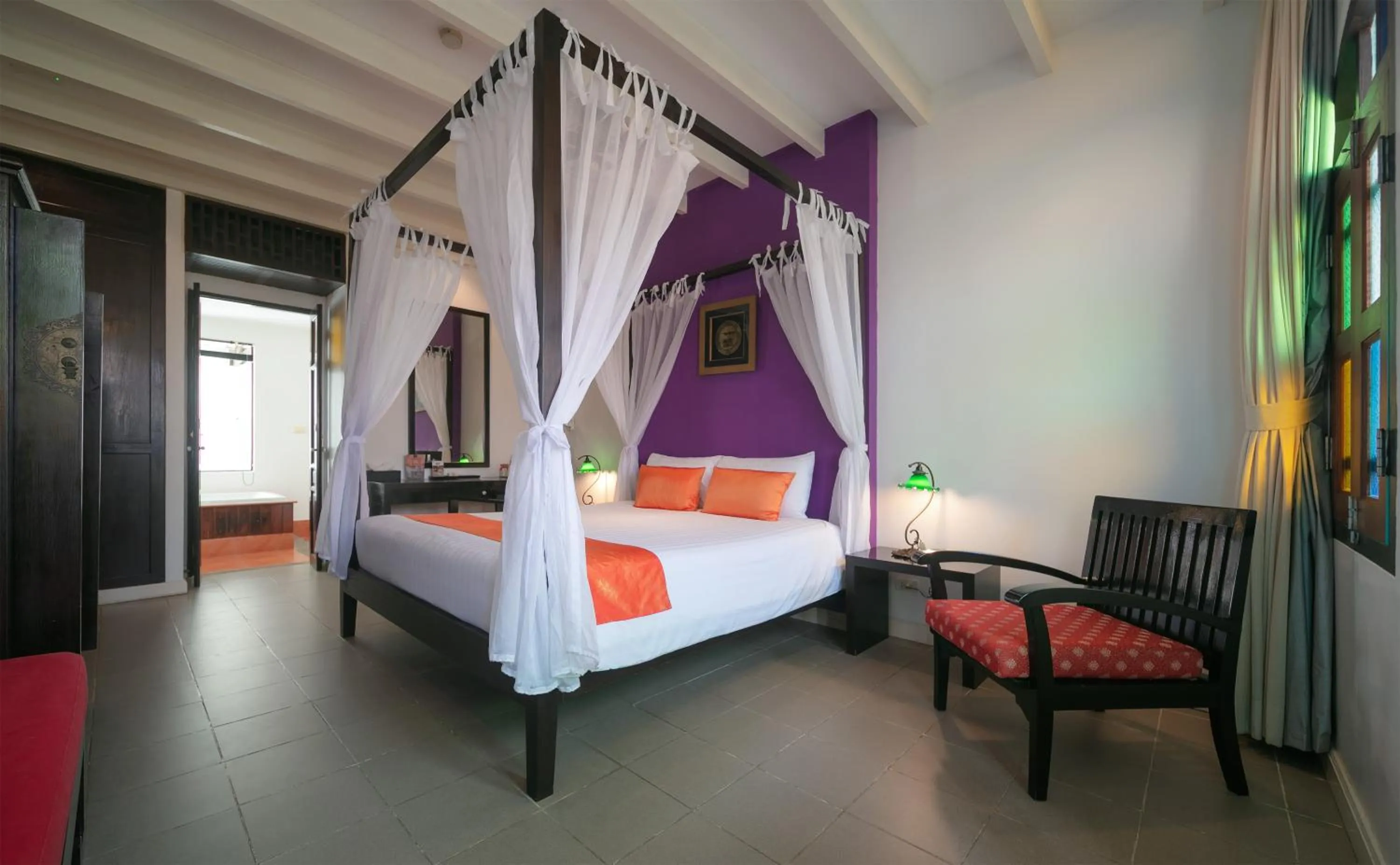 Bed in The Old Phuket - Karon Beach Resort
