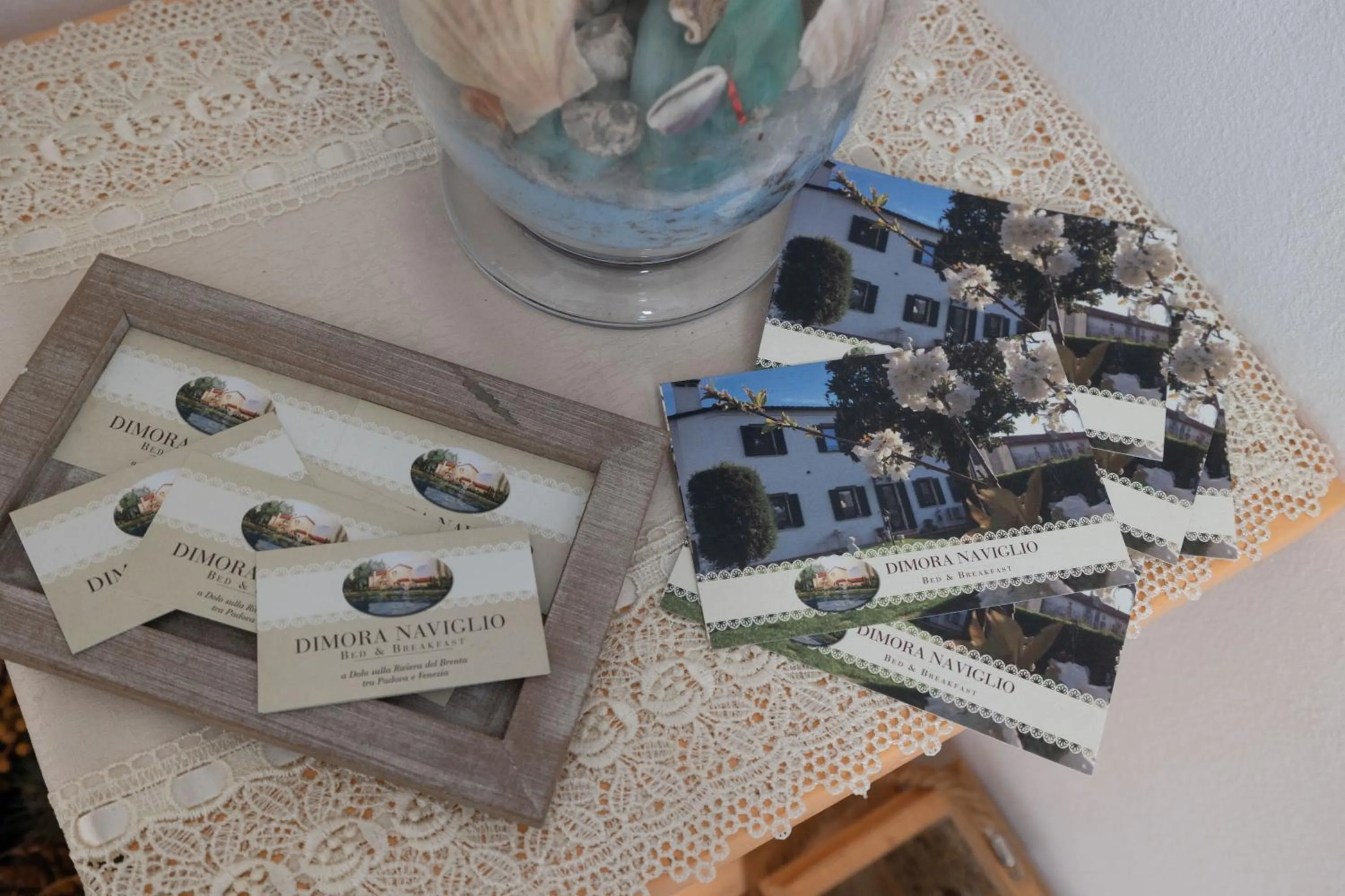 Logo/Certificate/Sign in Dimora Naviglio