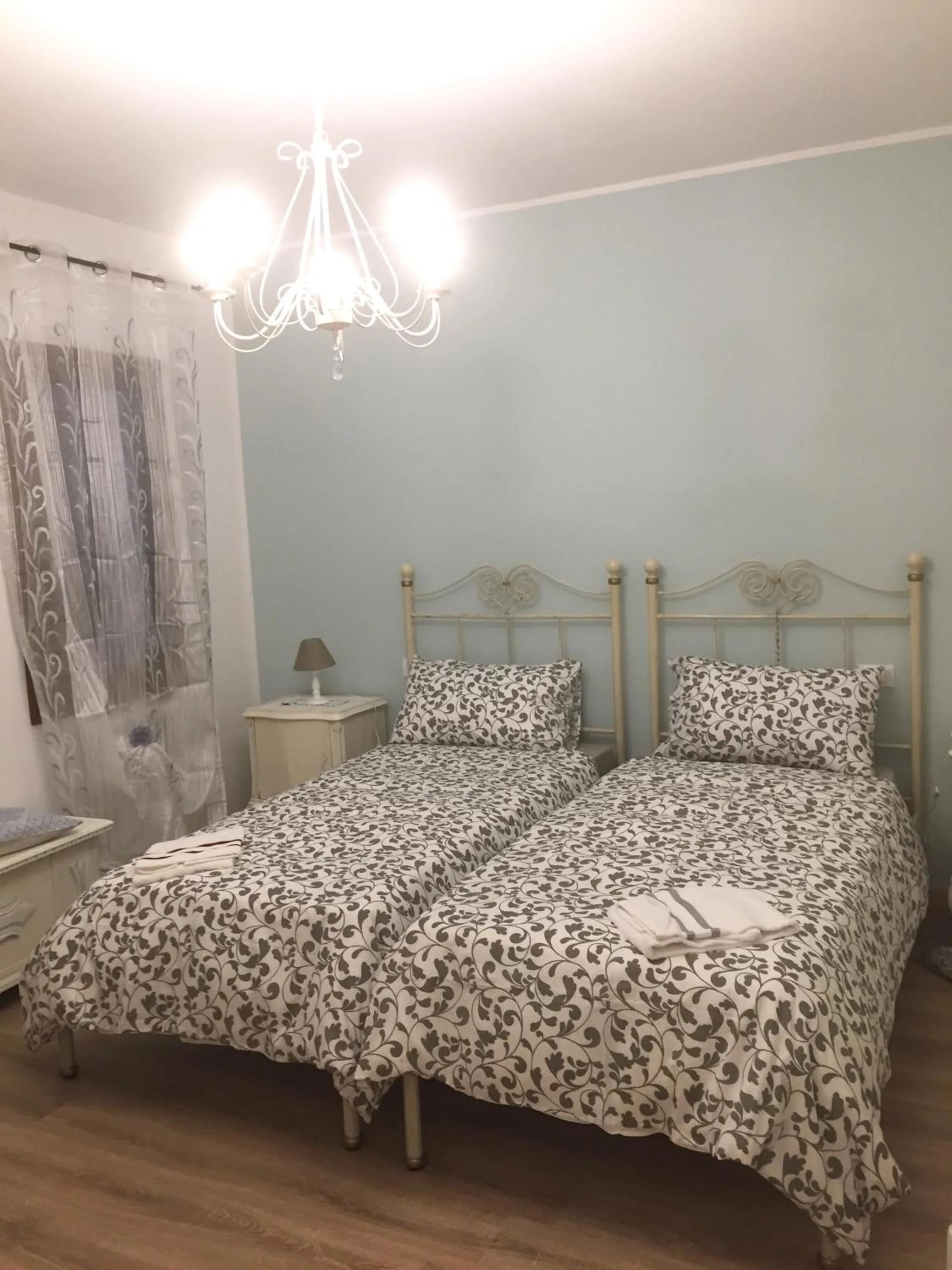 Photo of the whole room, Bed in Dimora Naviglio