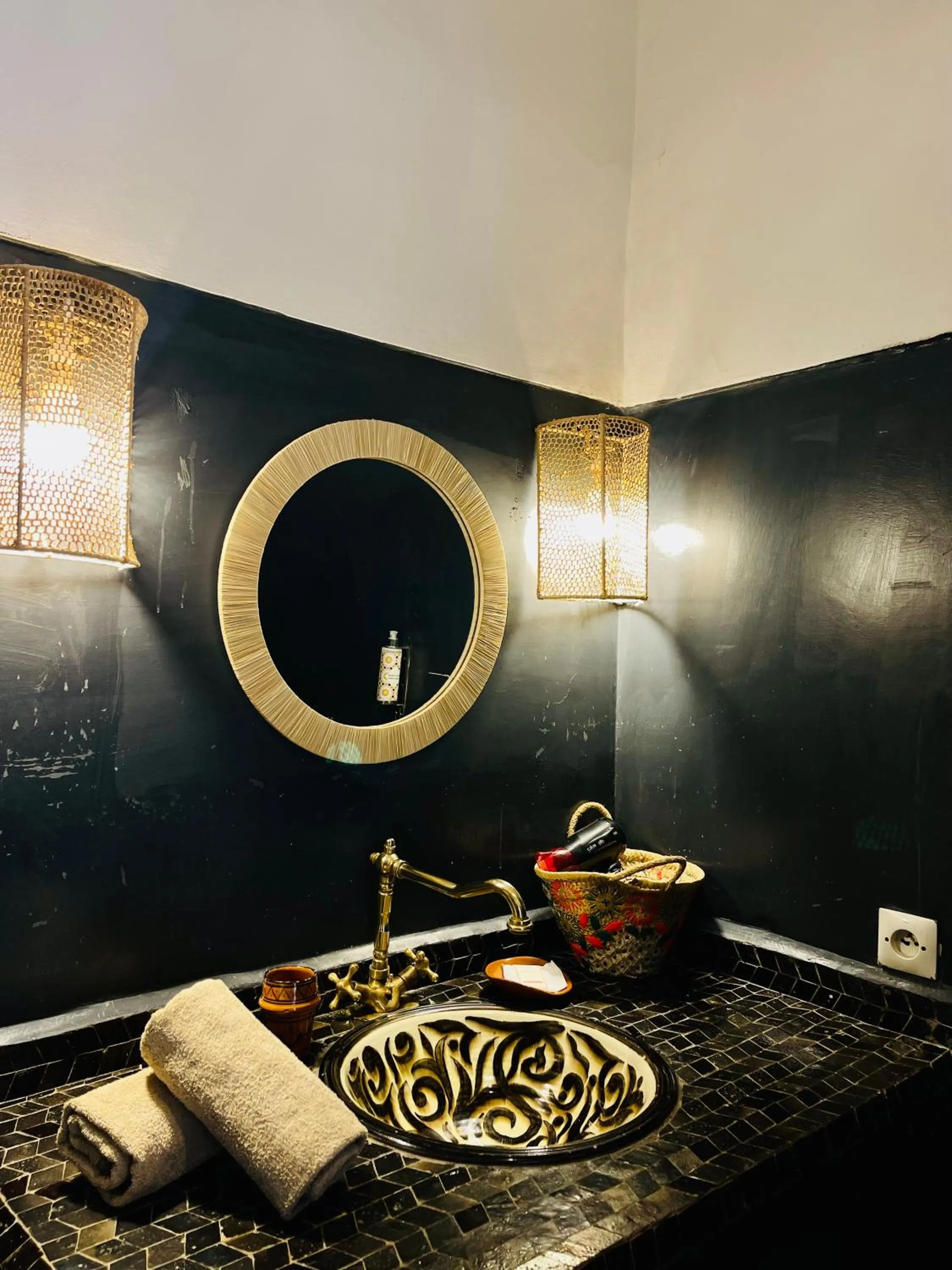 Bathroom in Riad La Porte Rouge By La Siredrah