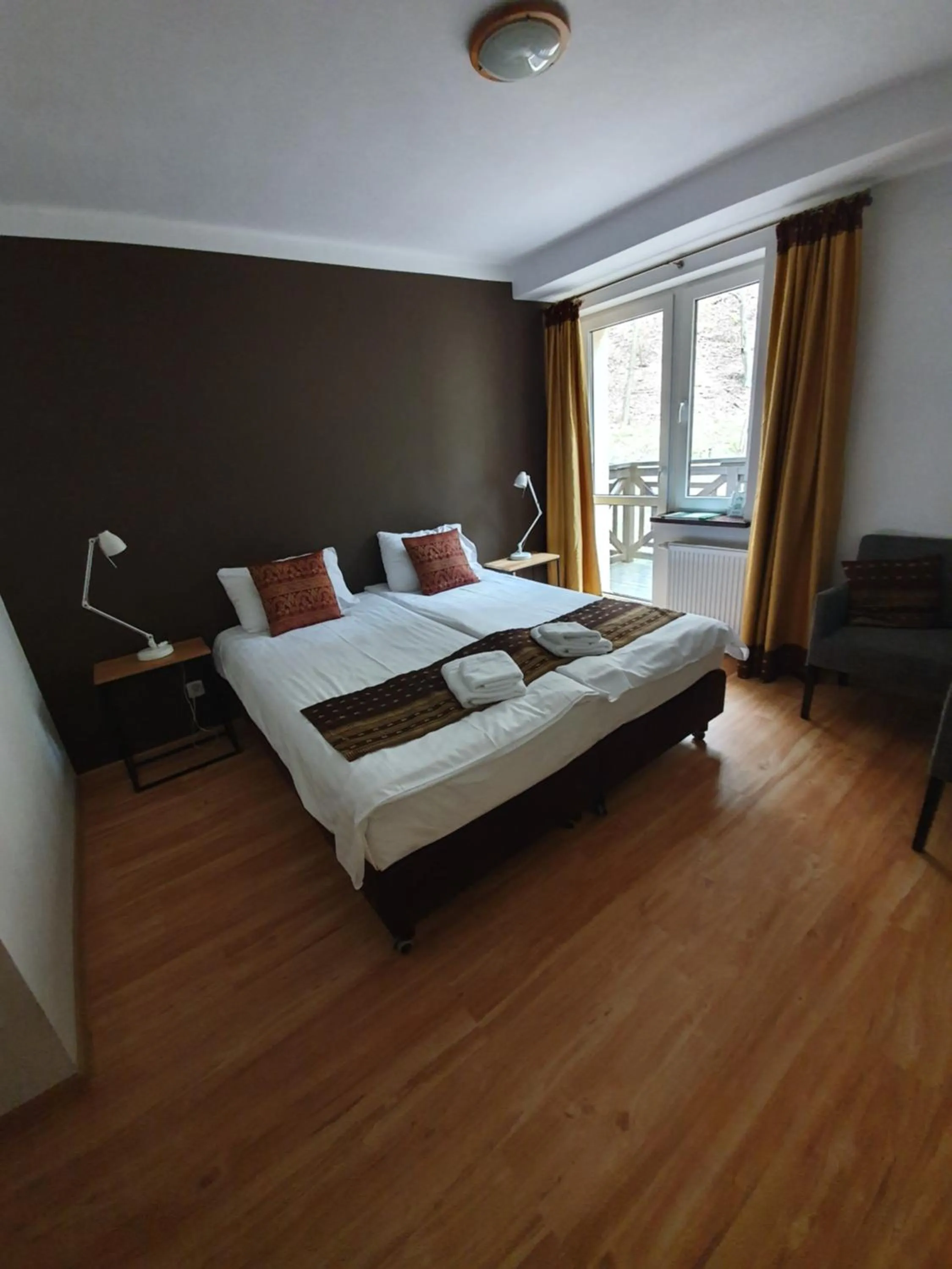 Bed in Przystanek Tleń