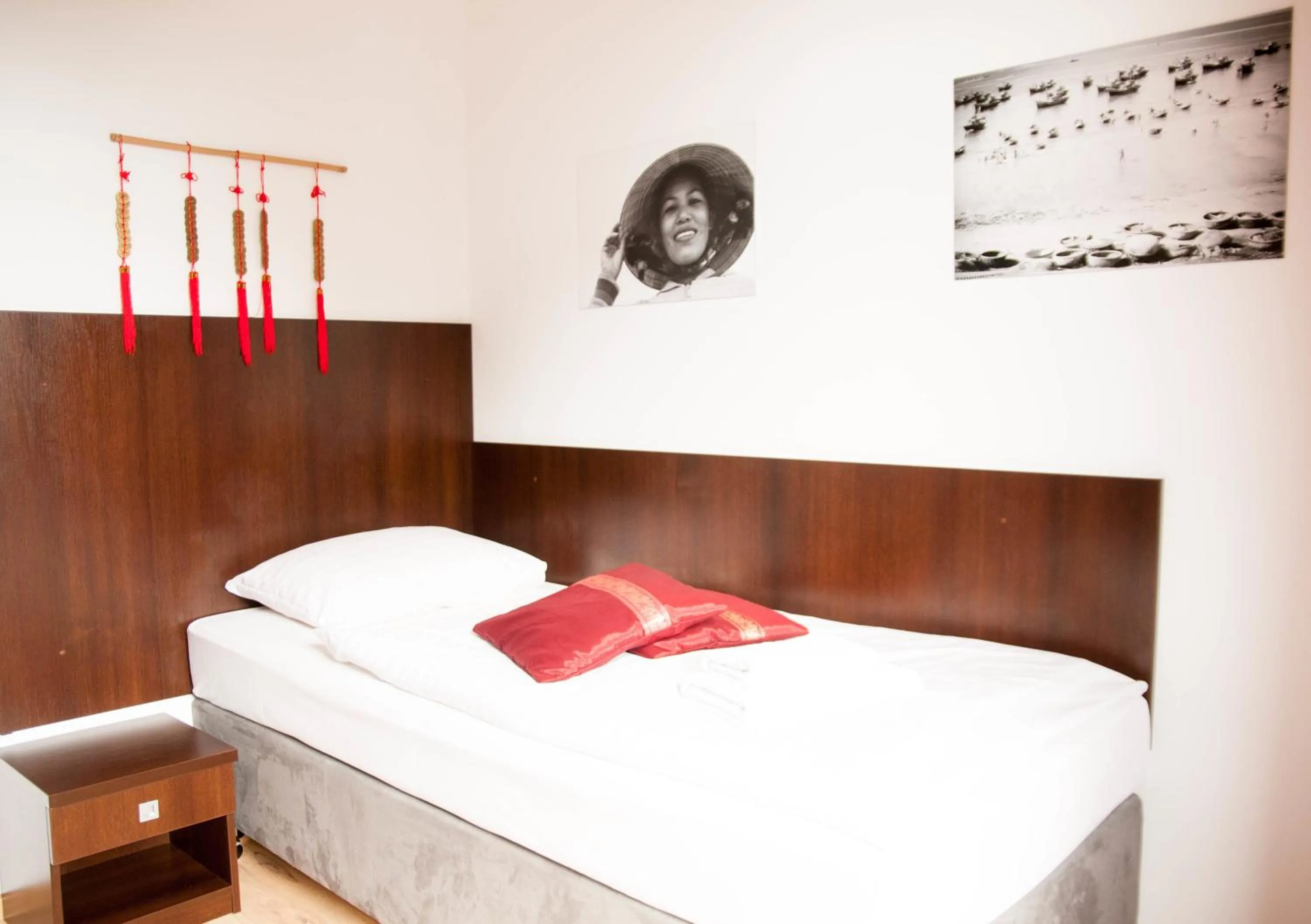 Bed in Przystanek Tleń