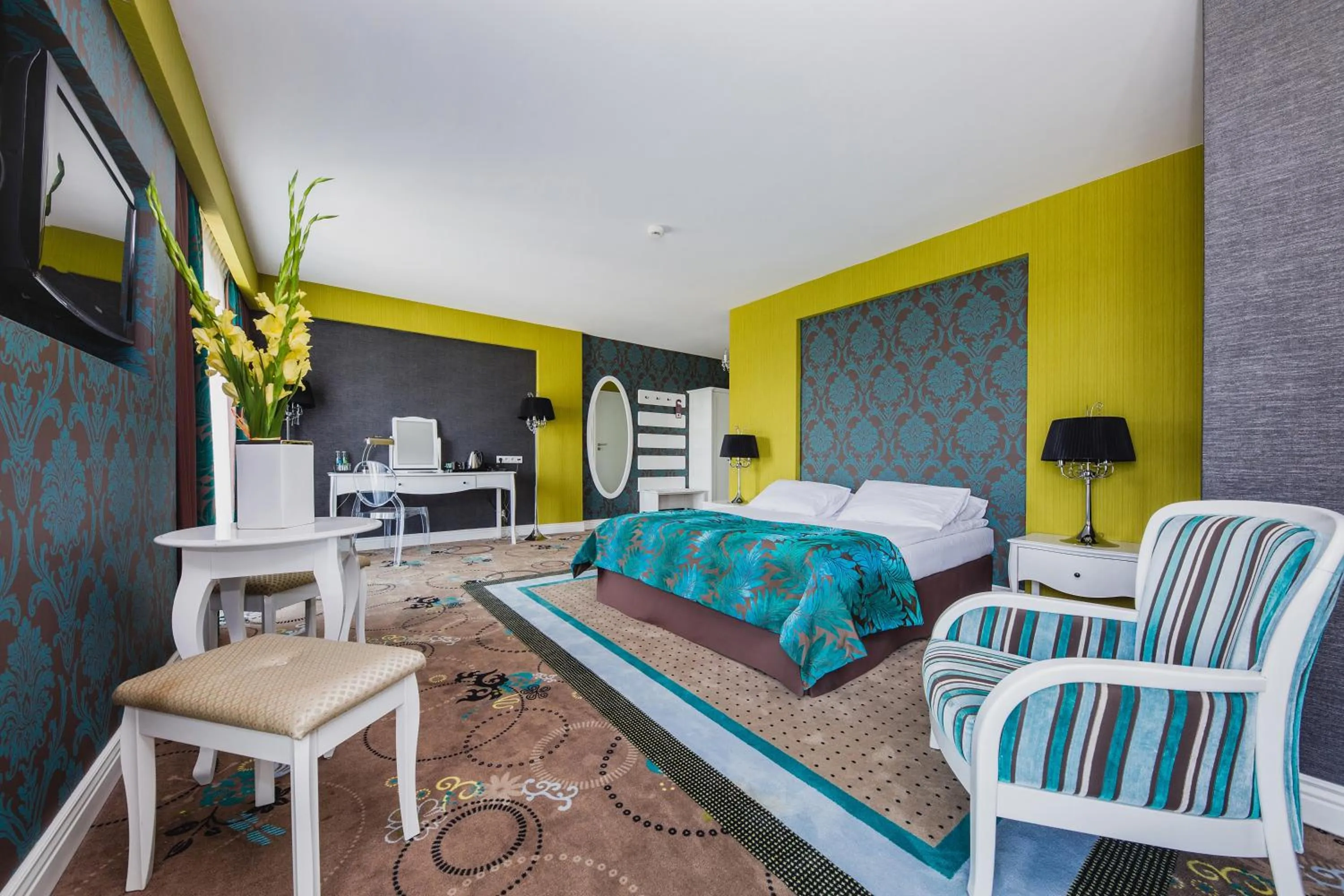 Bed in Hotel Lamberton