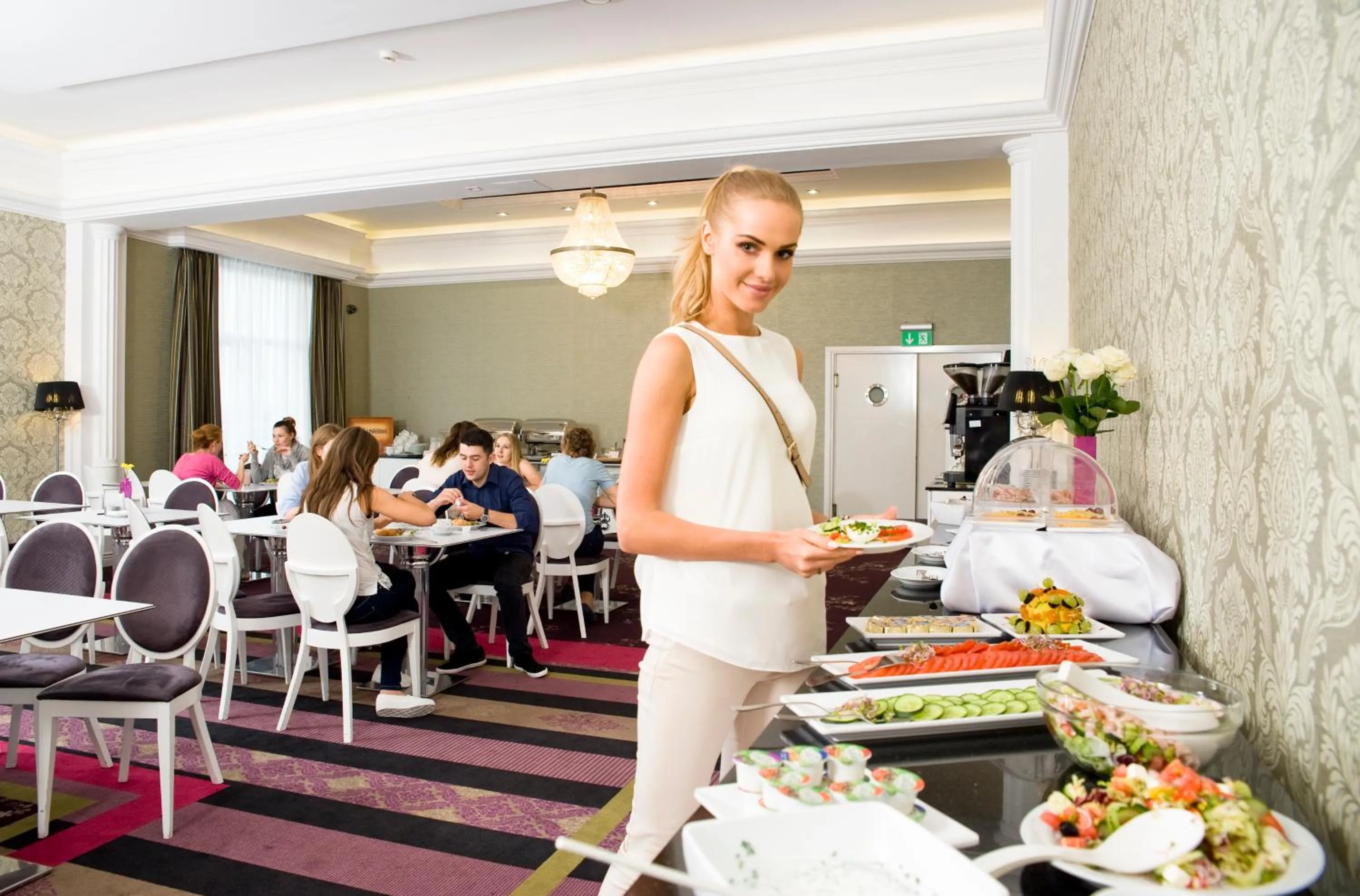 Food in Hotel Lamberton