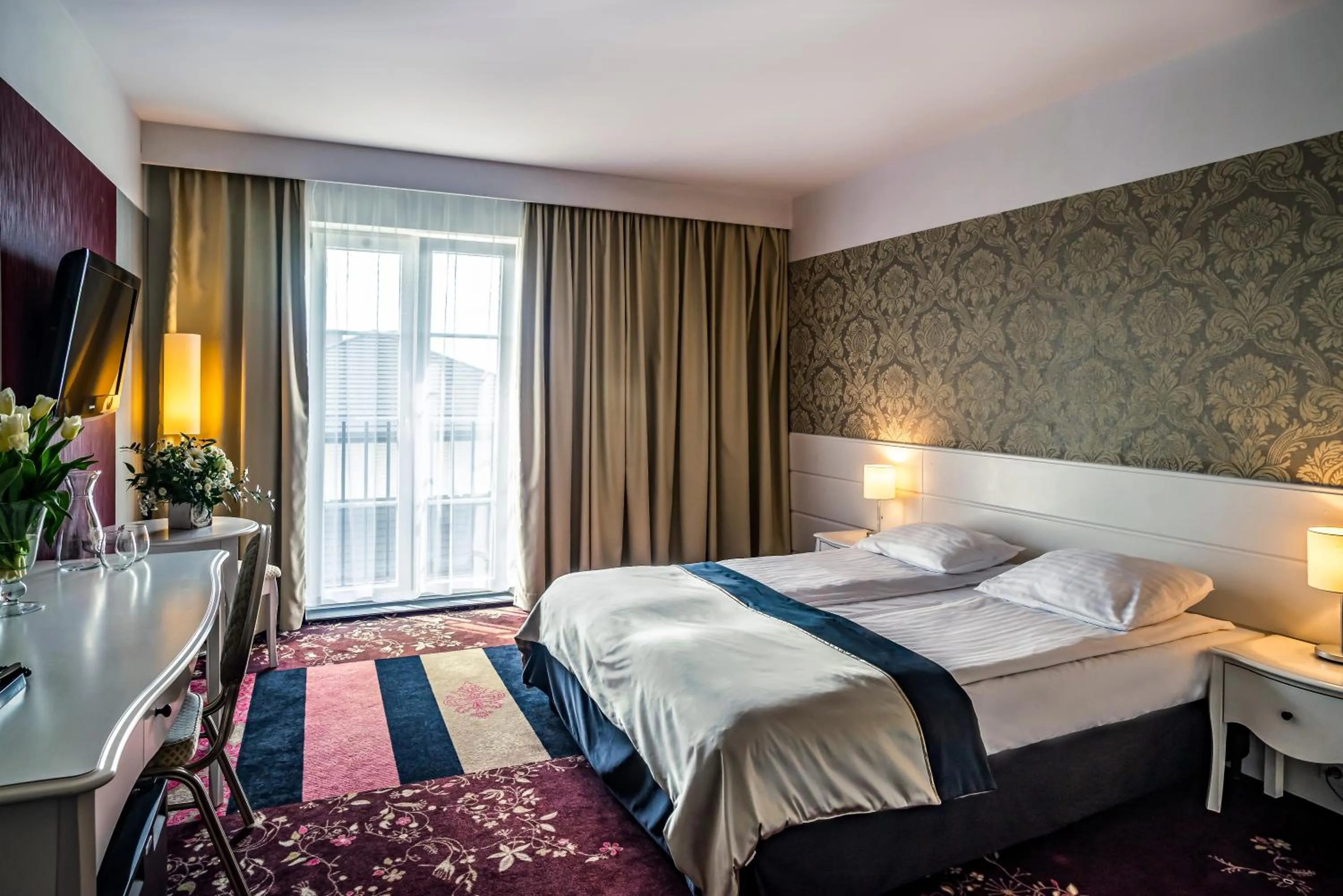 Photo of the whole room, Bed in Hotel Lamberton