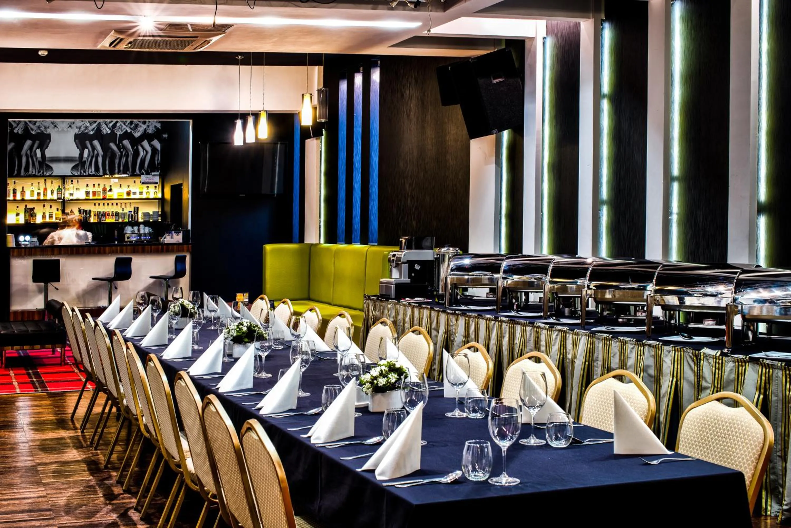 Restaurant/places to eat in Hotel Lamberton